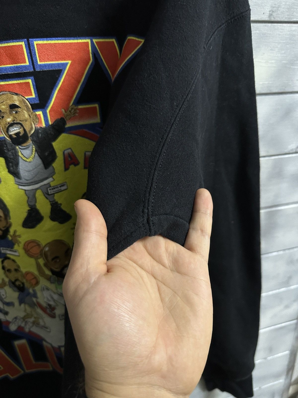 Market Rare Sweatshirt Yeezy Alumni Chinatown Market Size US L / EU 52-54 / 3 - 8 Thumbnail