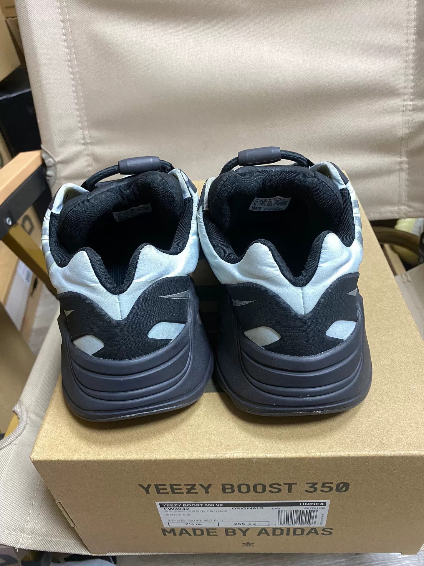 Adidas Adidas YEEZY700 Blue Lowtop Sneakers 38 Men Size US 6 / EU 39 - 1 Thumbnail