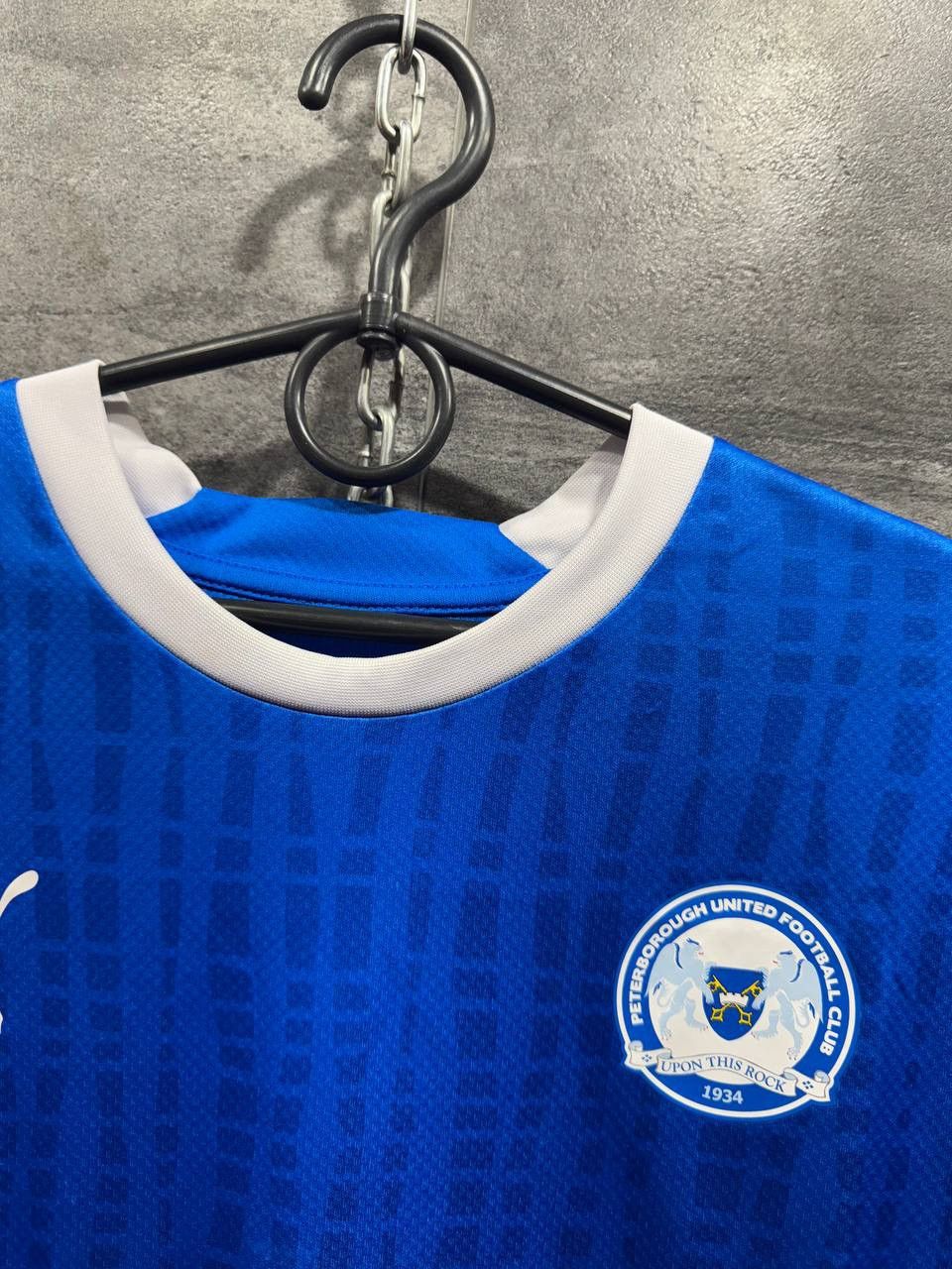 Puma Peterborough United 2022-23 Puma home Soccer Jersey football Size US L / EU 52-54 / 3 - 2 Thumbnail