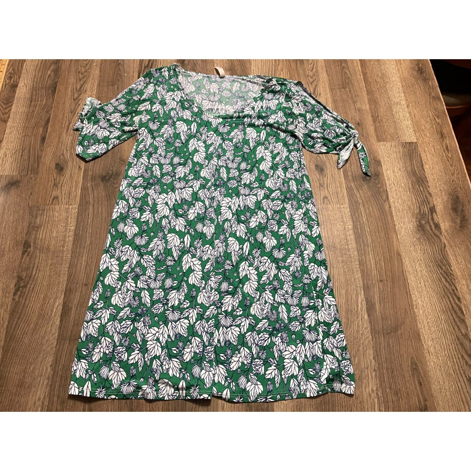 Vintage Gilli Dress, Women's Size Small, Floral, V-neck, Short Sleeve, White Green Blue, Fit & Flare, Casual, Regular, Spring Summer Fall, Womens Size 28" / US 6 / IT 42 - 2 Thumbnail