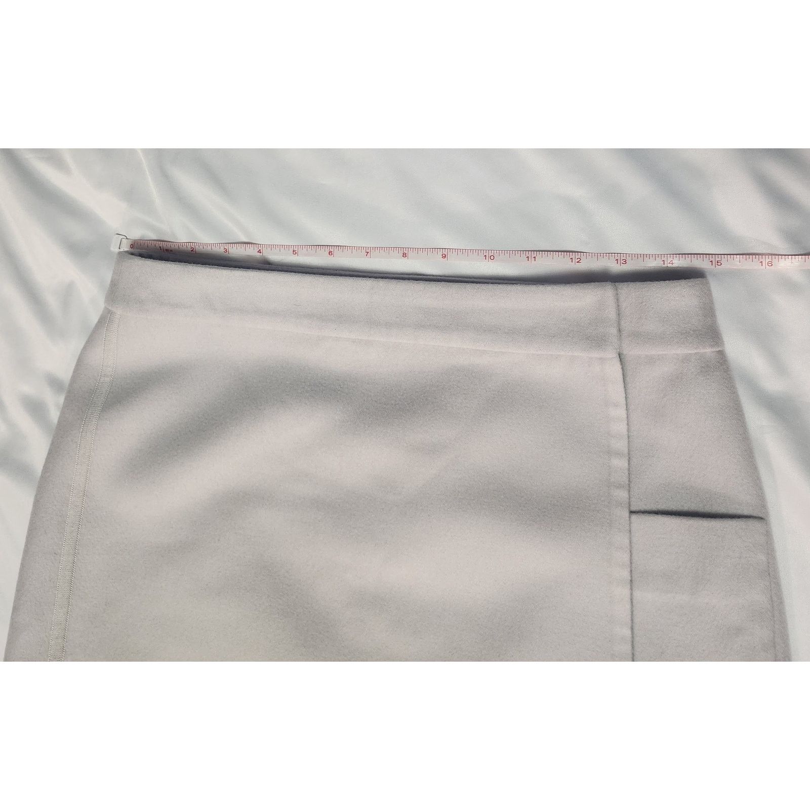 Hermes Authentic 100% Cashmere HERMES Skirt w Logo Sz 38 US 8 / 10 Size 30" / US 8 / IT 44 - 9 Thumbnail