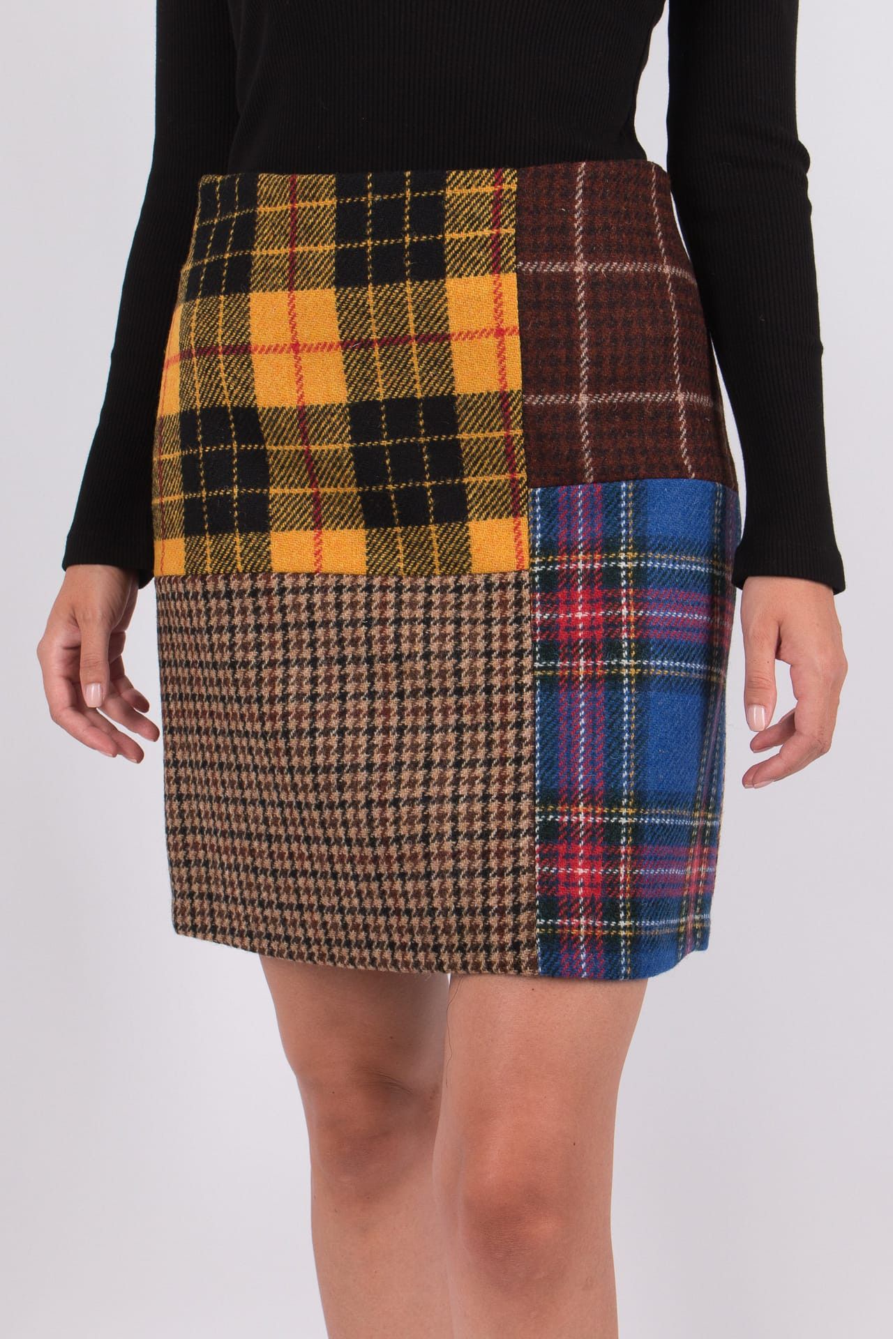 Weekend Max Mara Agoraio Mini Rock Wool Patch Skirt Size 25" / US 0 / IT 36 - 1 Thumbnail
