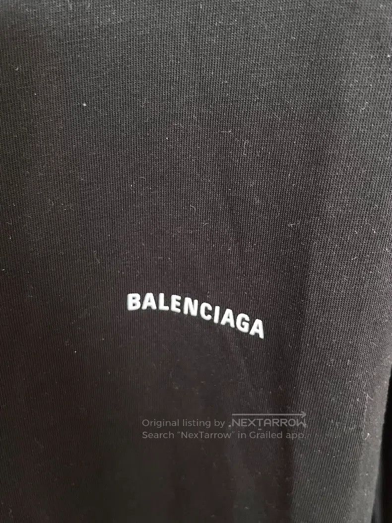 Balenciaga Balenciaga Original small logo long sleeve T-shirt Size US S / EU 44-46 / 1 - 3 Thumbnail