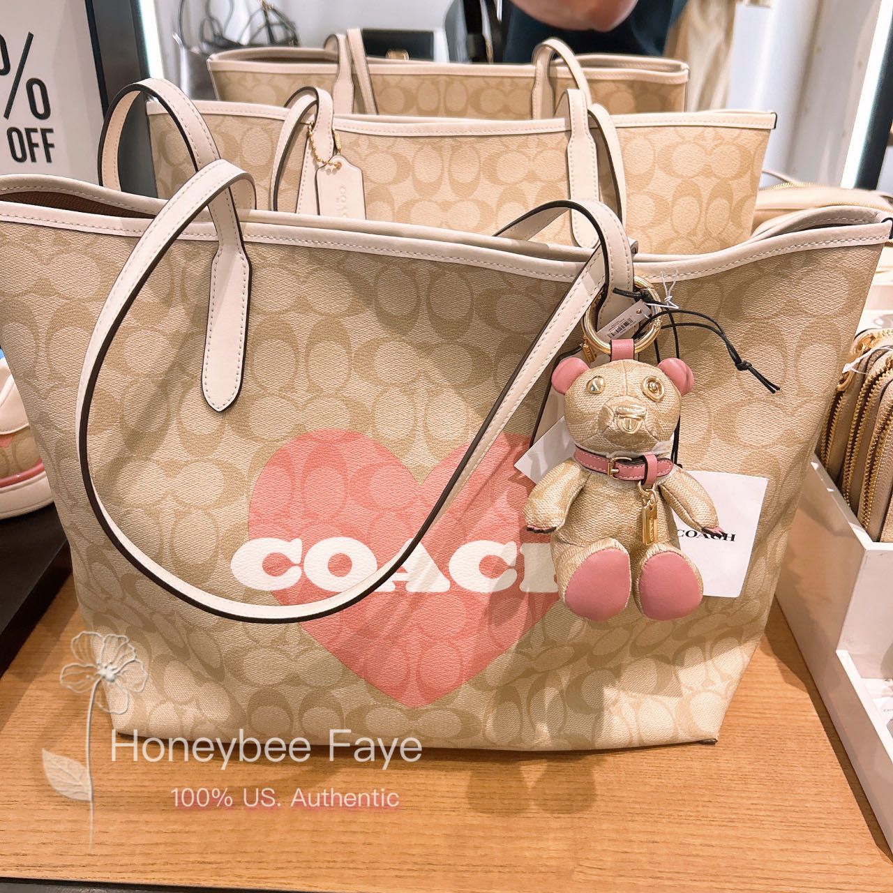 Outlet Coach Heart Bear Charm