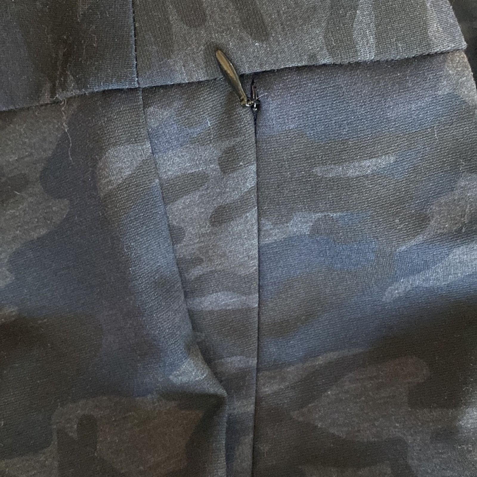 Other $197 Peace of Cloth NY Knit Slim Crop Navy Camo PANT 8 EUC Size 30" / US 8 / IT 44 - 9 Thumbnail