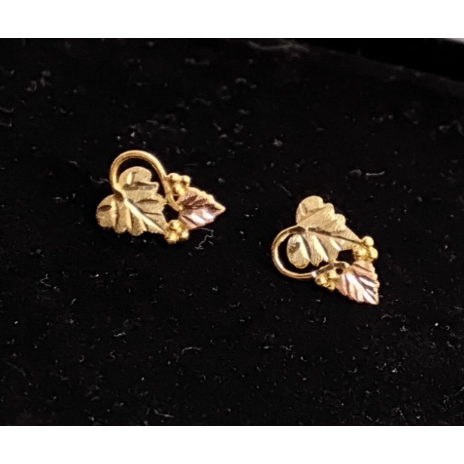 Vintage Landstroms & Black Hills Gold Earrings 10k Top 14k Post/Nut Size ONE SIZE - 3 Thumbnail
