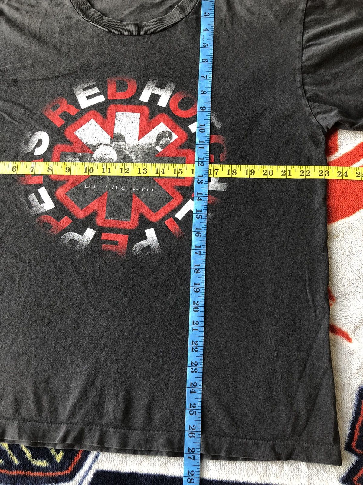 Band Tees Vintage 90's Red Hot Chili Pepper Bootleg Shirt Tee Size US L / EU 52-54 / 3 - 13 Thumbnail