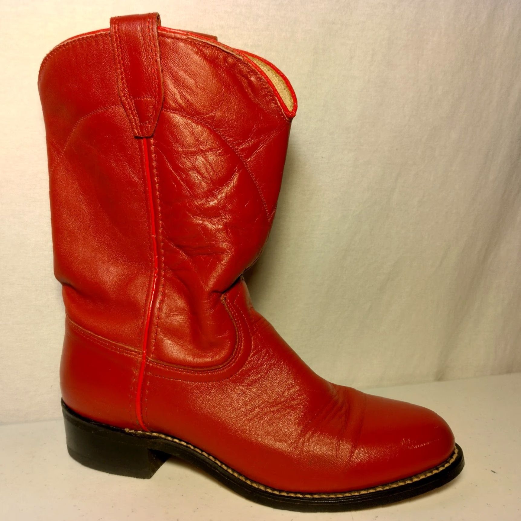 Ariat VINTAGE Ariat Boots Women Size 5.5 Red Leather Western Ranchwear Cowgirl USA Made Boots Women Red Leather Western Ranchwear Cowgirl USA Made Size US 6 / IT 36 - 4 Thumbnail