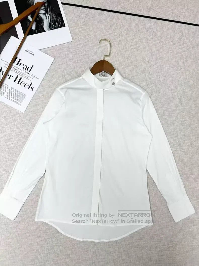Hermes Hermes Solid Color Logo Buttoned Shirt Size M / US 6-8 / IT 42-44 - 1 Thumbnail