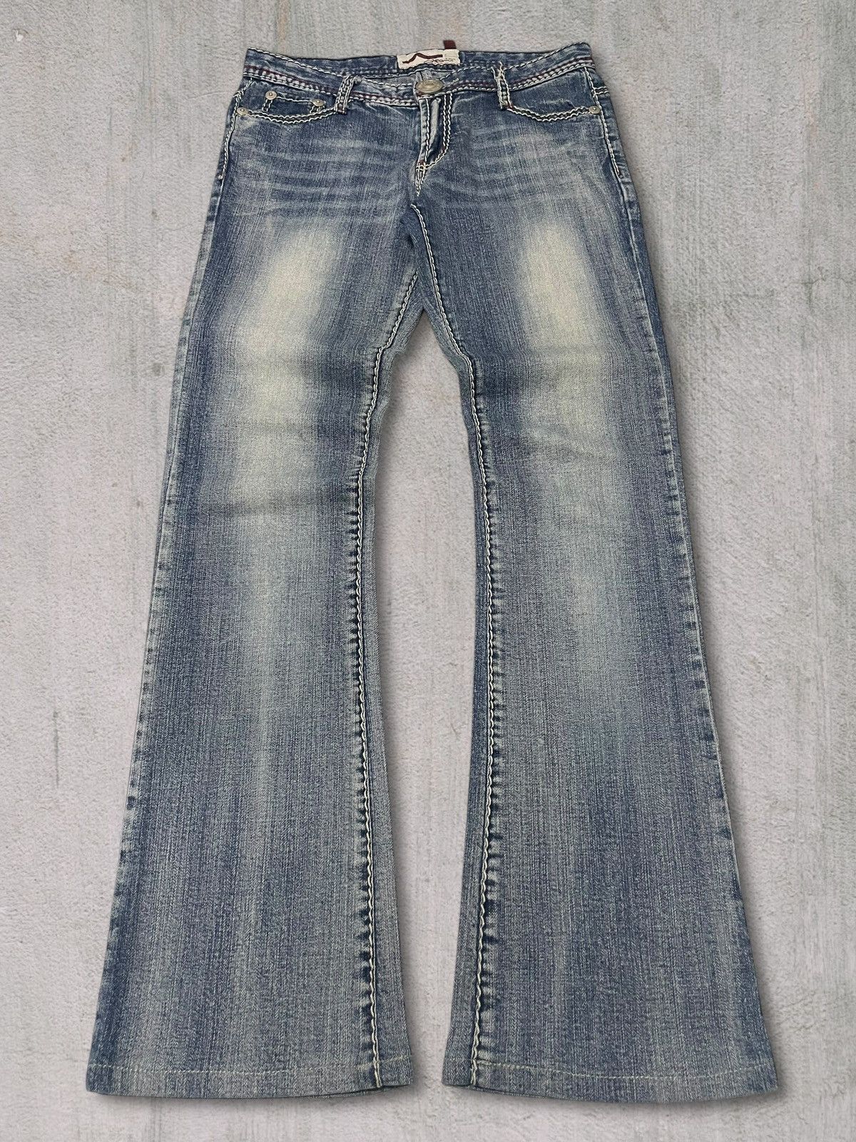 Japanese Brand Vintage Y2K Womenswear Bold Stitch Blue Wash Bootcut Jeans Size 29" - 1 Thumbnail