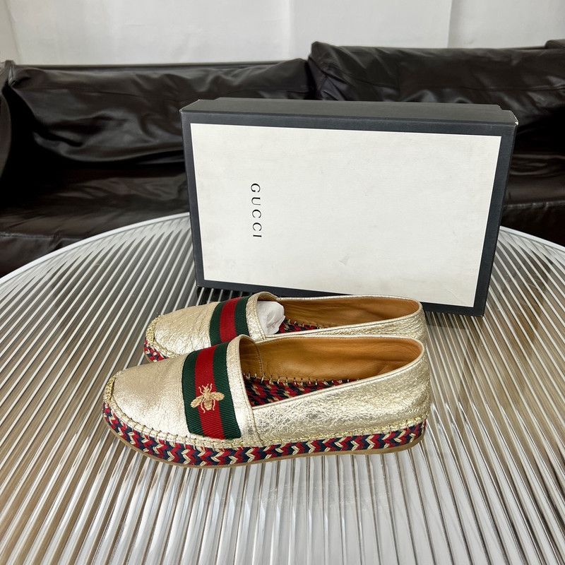 Gucci Gucci Gold Fisherman Shoes with Stripes 0079 Size US 6.5 / EU 39-40 - 1 Thumbnail