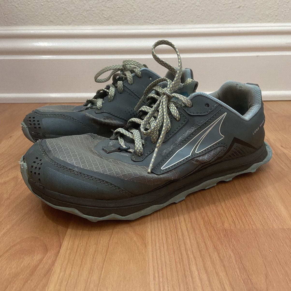 Altra Altra Women’s Logo Distressed Outdoor Running Shoes Size 9.5 Size US 9.5 / IT 39.5 - 1 Thumbnail