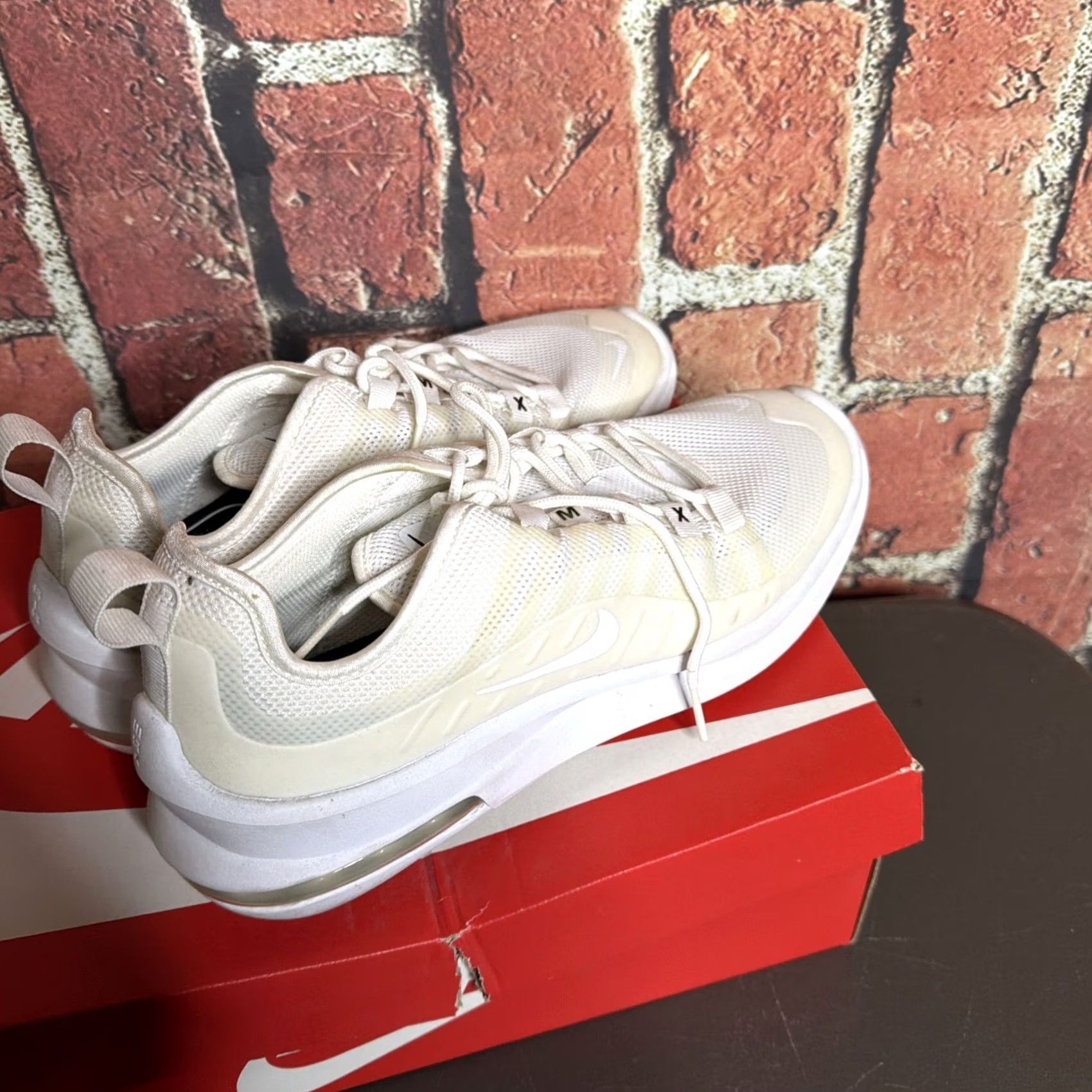 Nike Nike Air Max Axis Womens Size 9 White Sneaker Athletic AA2168-100 Size US 4 / IT 34 - 5 Thumbnail