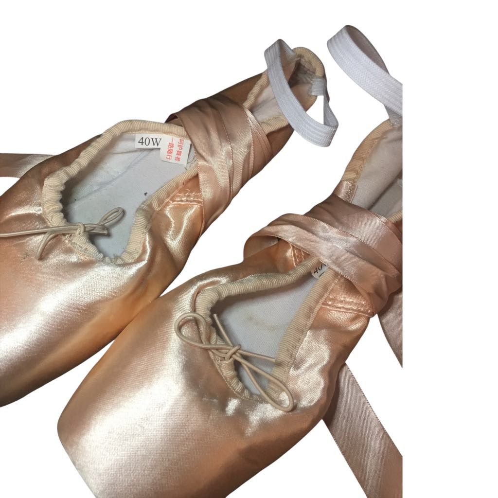 Other DayDance Ballet Pointe Dance Shoes Ribbon Ballerina Size 40 Size US 11 / IT 41 - 17 Thumbnail