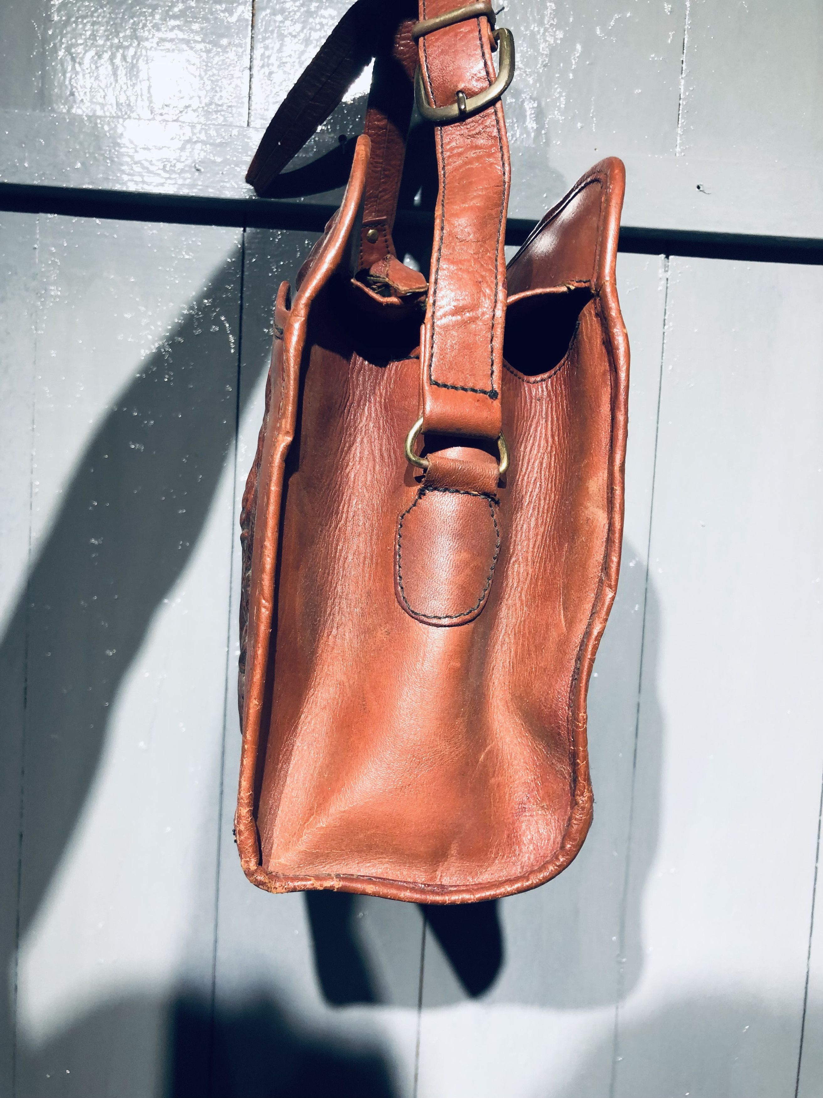 Leather × Vintage Vintage ‼️Mount-Abur Brown Carved Leather Shoulder Bag Size ONE SIZE - 7 Thumbnail
