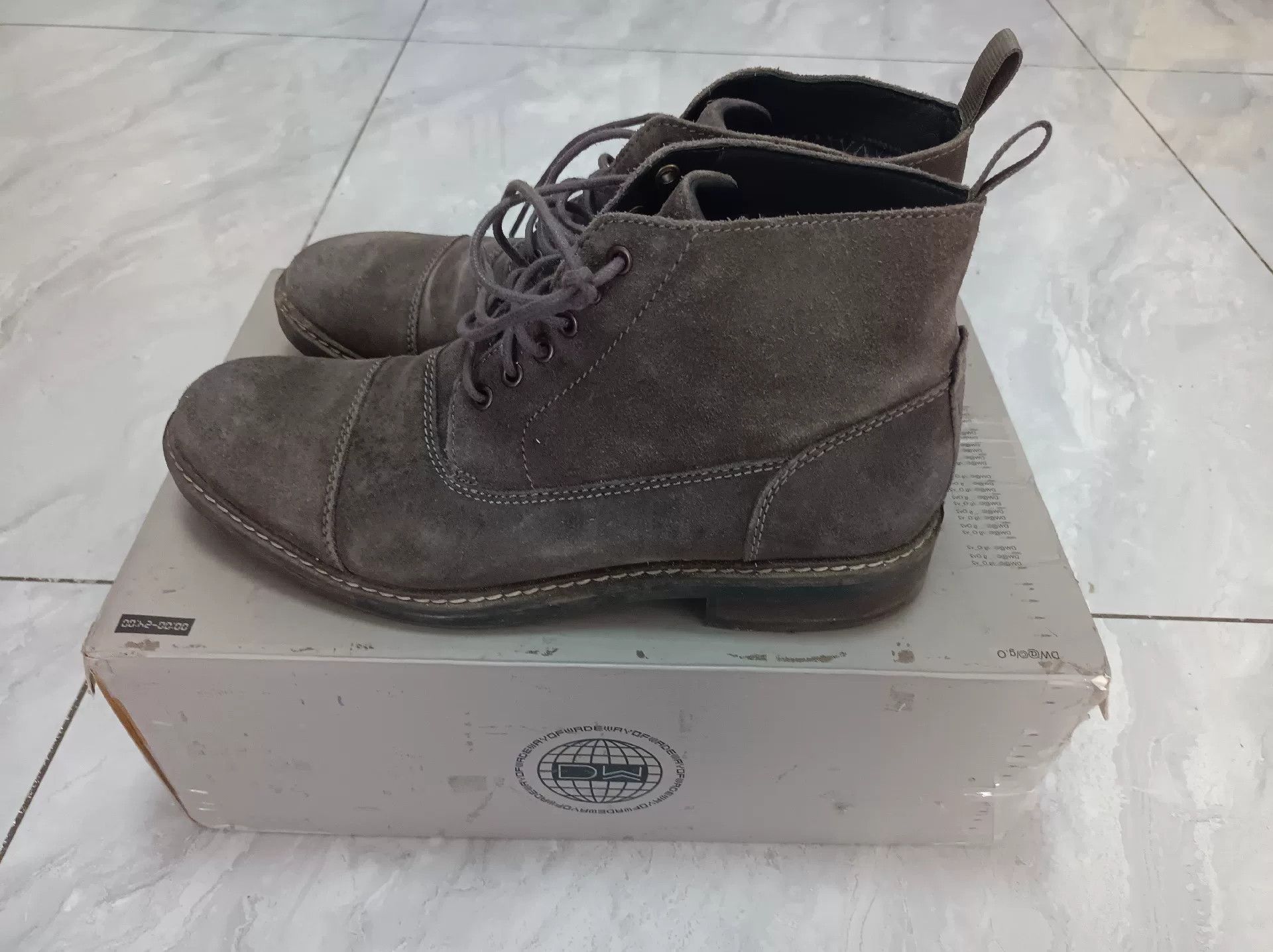 Clarks Clarks Boots 9.5 Men Size US 9.5 / EU 42-43 - 1 Thumbnail