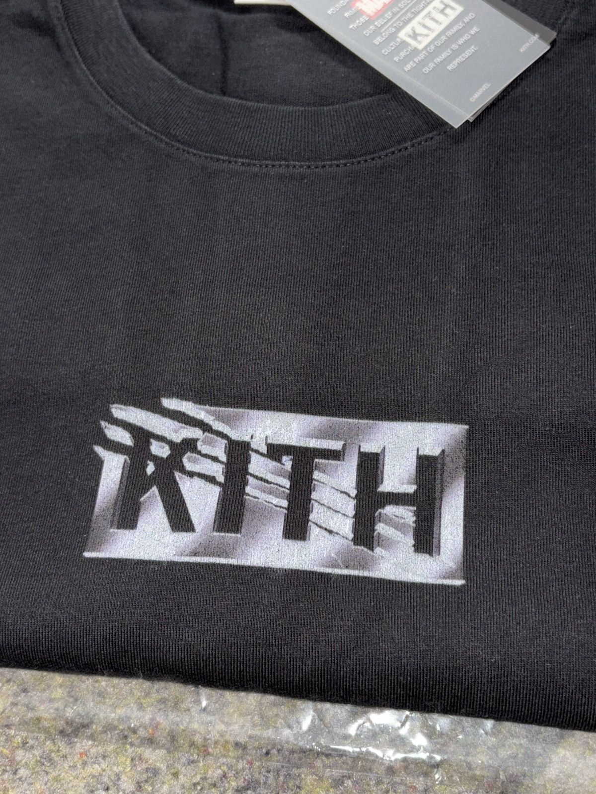 Kith × Marvel Comics KITH MARVEL WOLVERINE VINTAGE JONES TEE - BLACK Size US L / EU 52-54 / 3 - 3 Thumbnail
