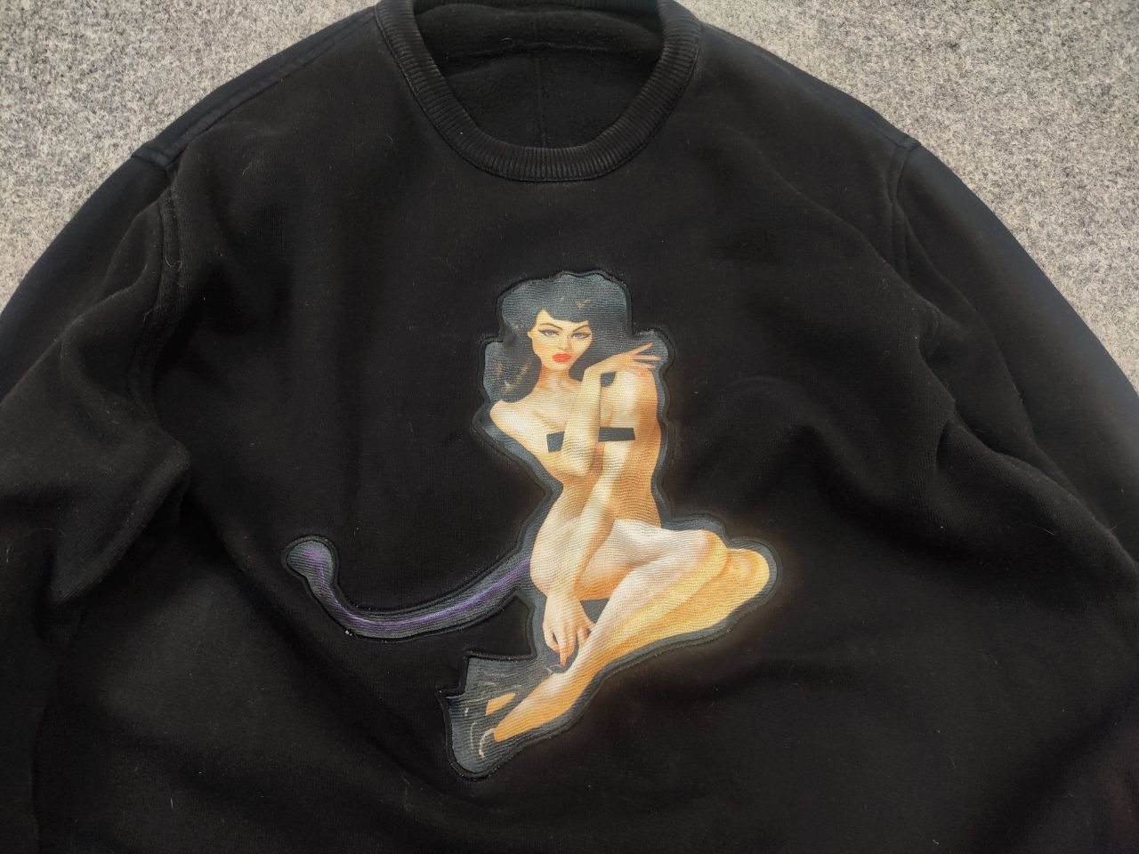 Givenchy Givenchy Girl Logo Embroidery Authentic Crewneck Sweatshirt Size US S / EU 44-46 / 1 - 5 Thumbnail
