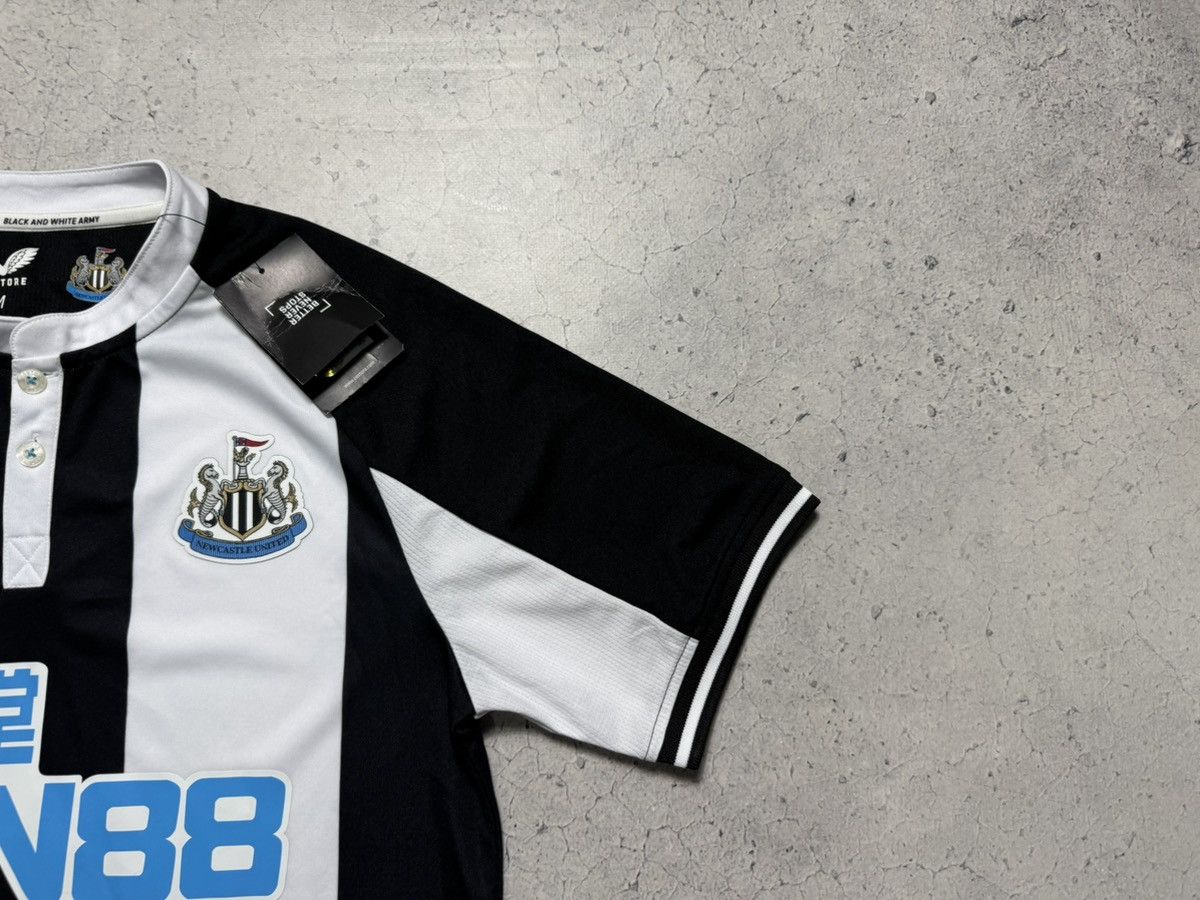 Castore Castore FC Newcastle United 2022/2023 Vintage Soccer Jersey Size US M / EU 48-50 / 2 - 3 Thumbnail
