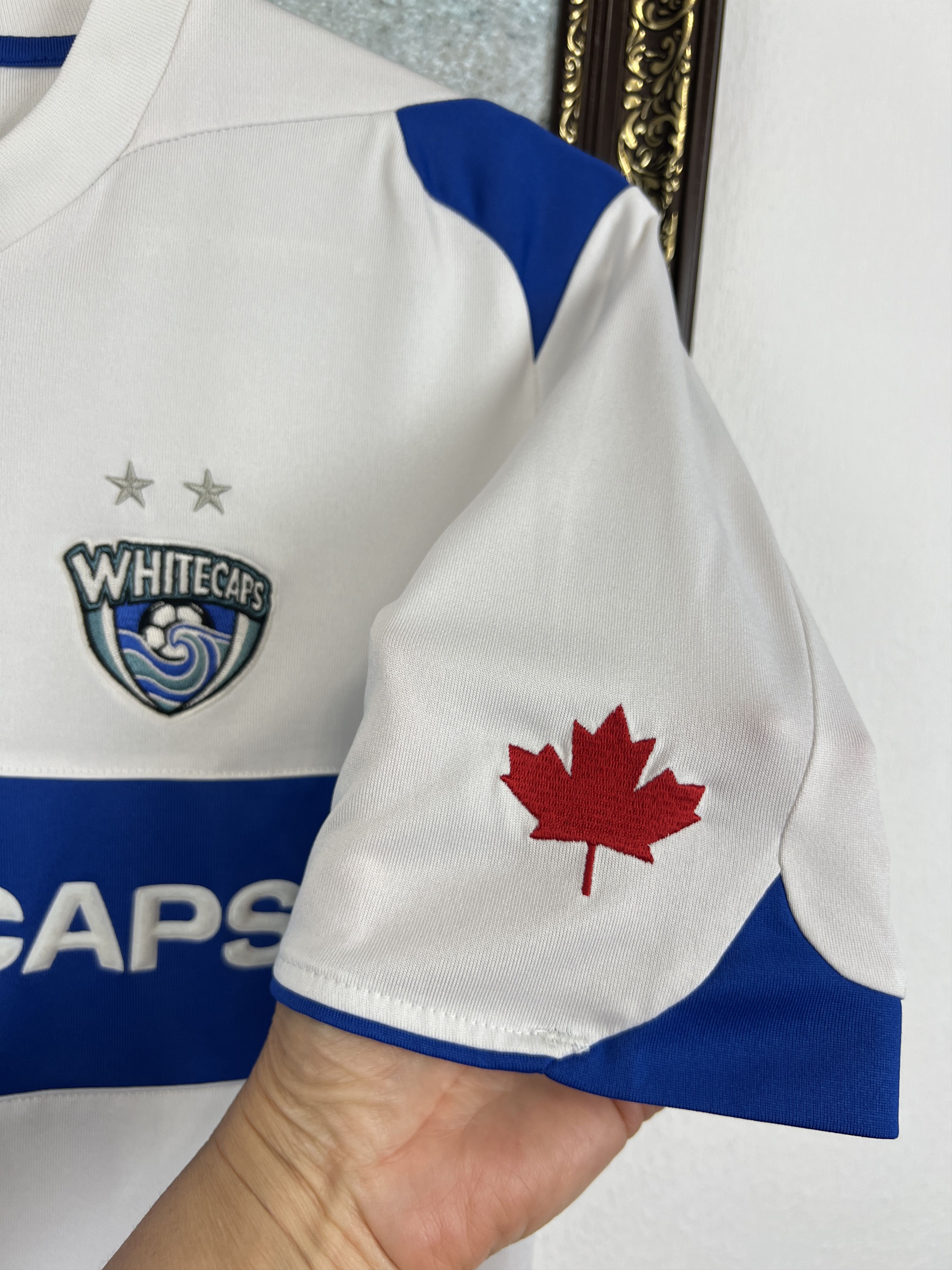 Umbro Vancouver Whitecaps Home football shirt Soccer Jersey Trikot Size US S / EU 44-46 / 1 - 4 Thumbnail