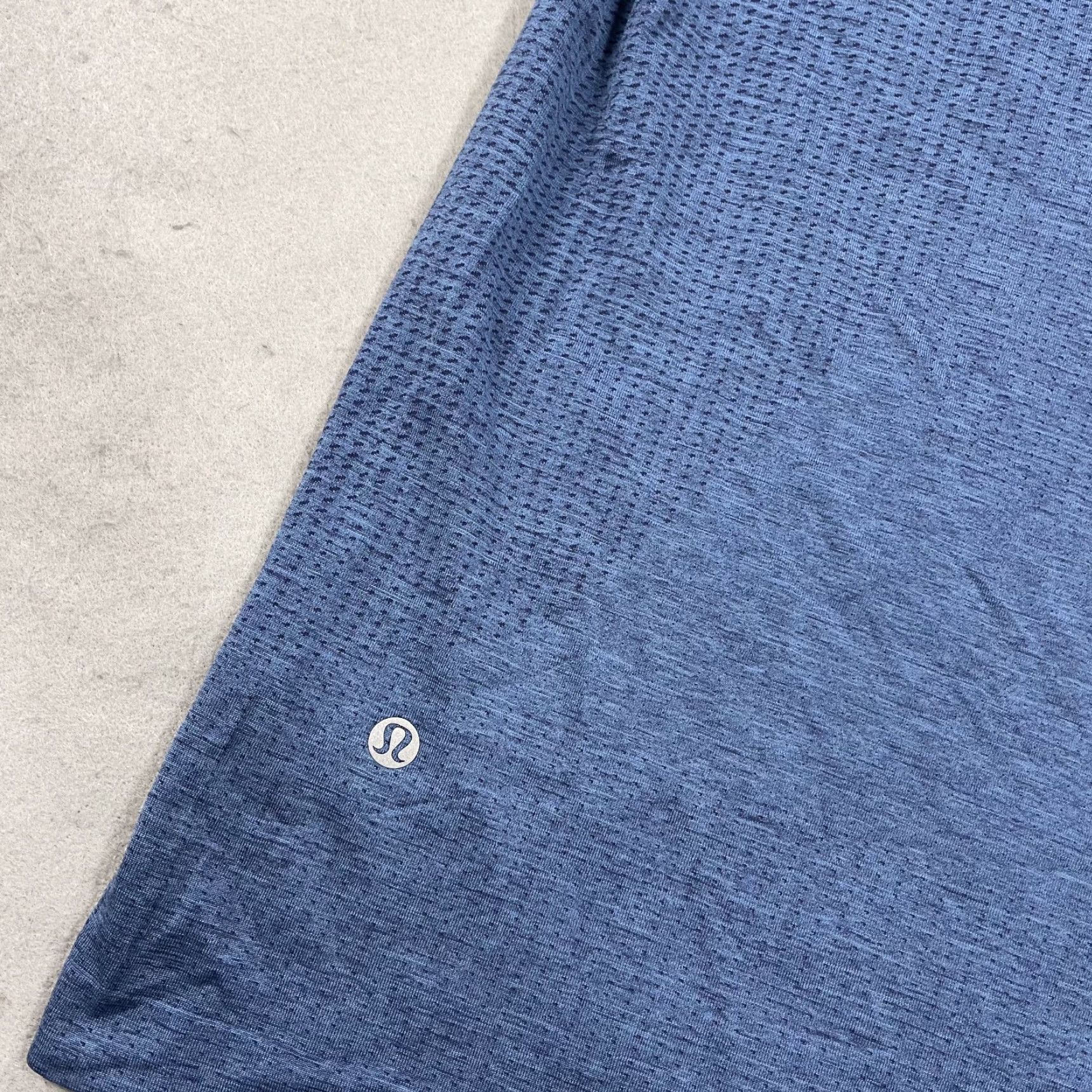 Lululemon Lululemon Shirt Mens XL Blue Long Sleeve Metal Vent Athleisure Yoga Gym Lifting Size US XL / EU 56 / 4 - 6 Thumbnail