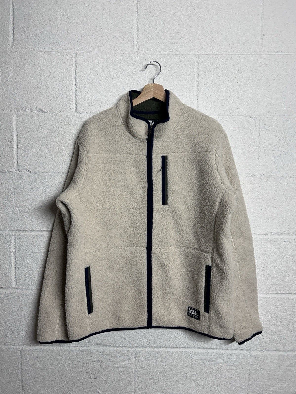Eddie Bauer Eddie Bauer Jacket Cream Sherpa Fleece Deep Pile Full Zip Size US L / EU 52-54 / 3 - 1 Thumbnail
