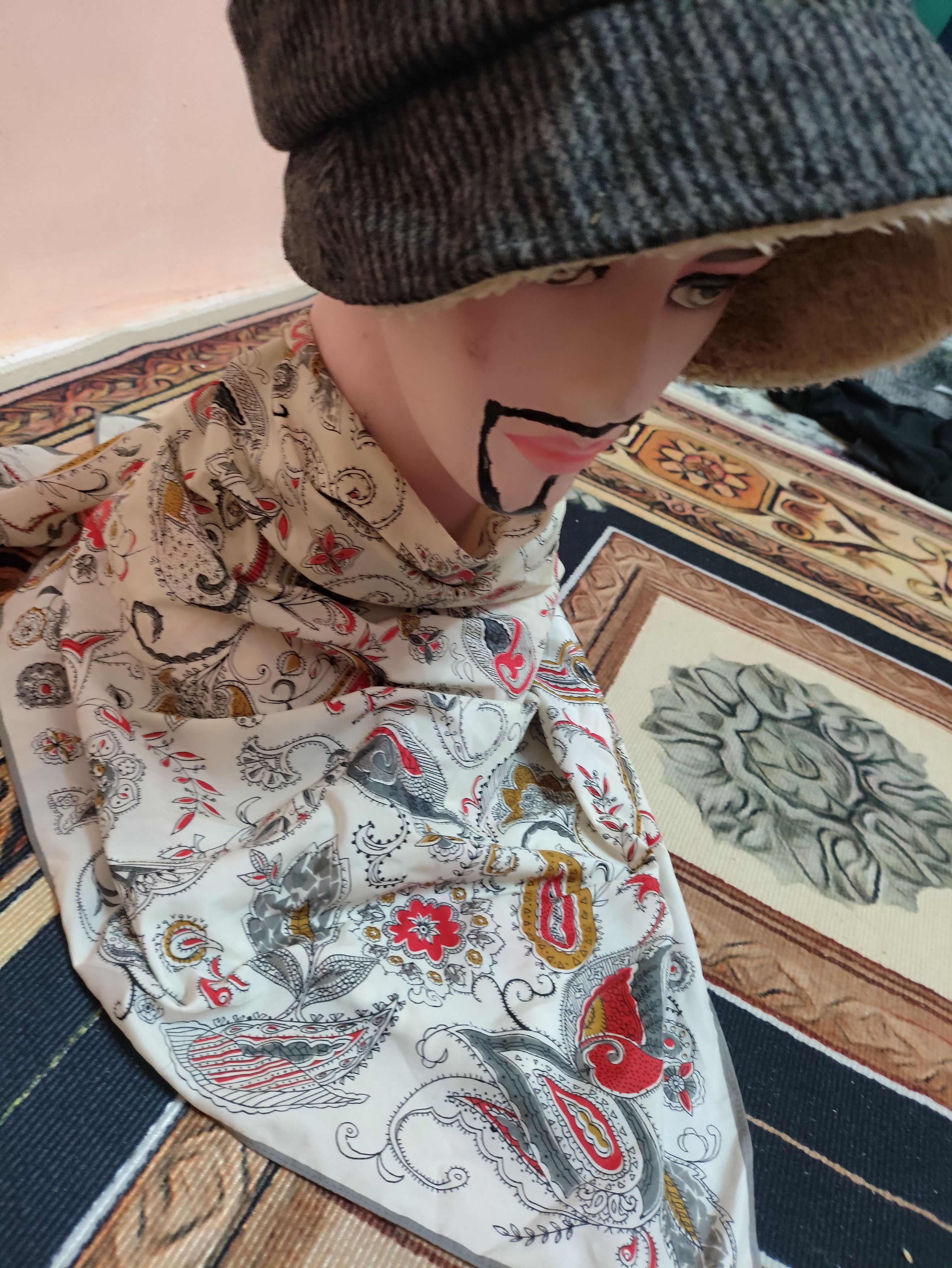 Designer Very rare Art Design scarves Neckerchief Size ONE SIZE - 8 Thumbnail