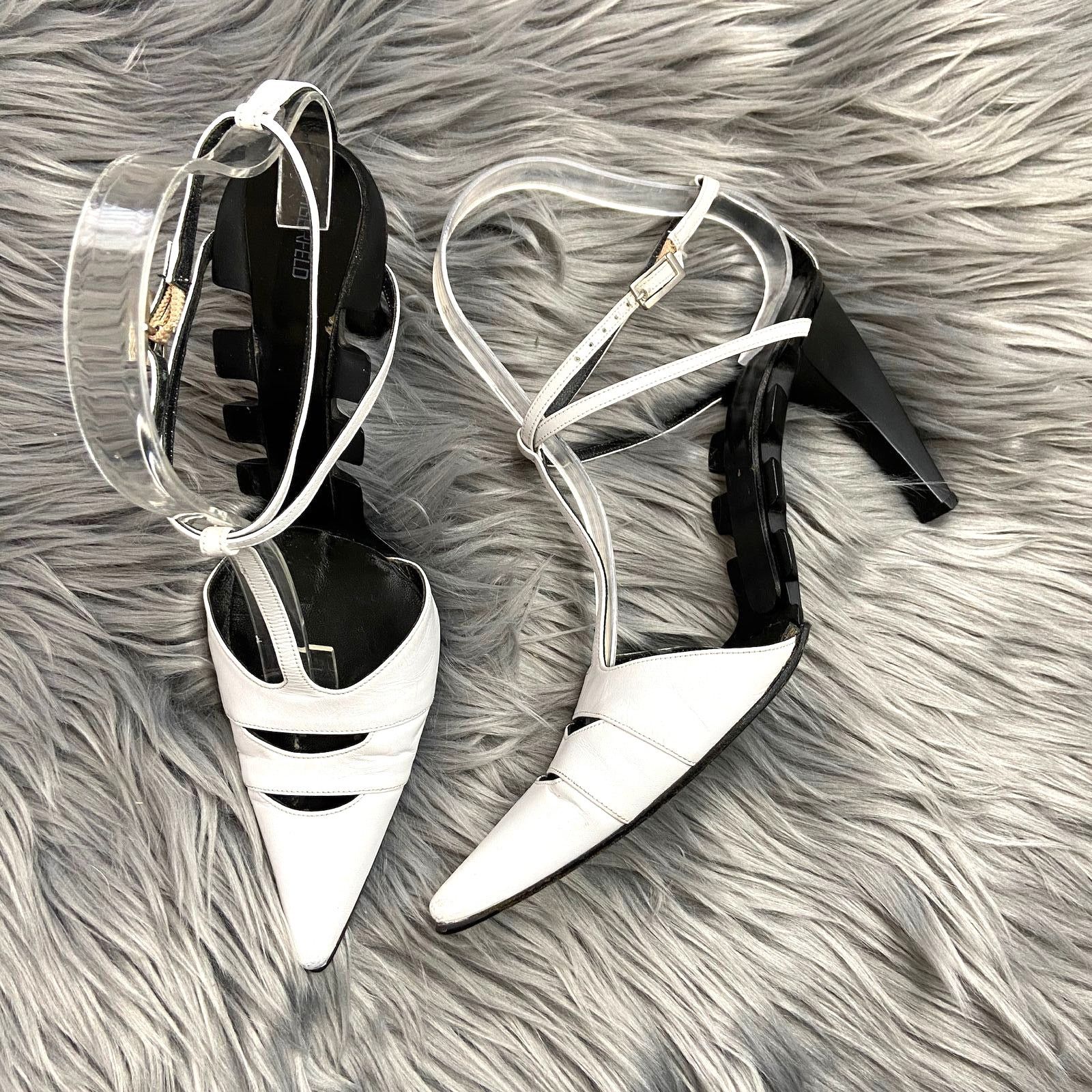 Karl Lagerfeld Vintage Rare Lagerfeld Spine Pointed Toe T Strap Curve Heels Size US 7.5 / IT 37.5 - 1 Thumbnail
