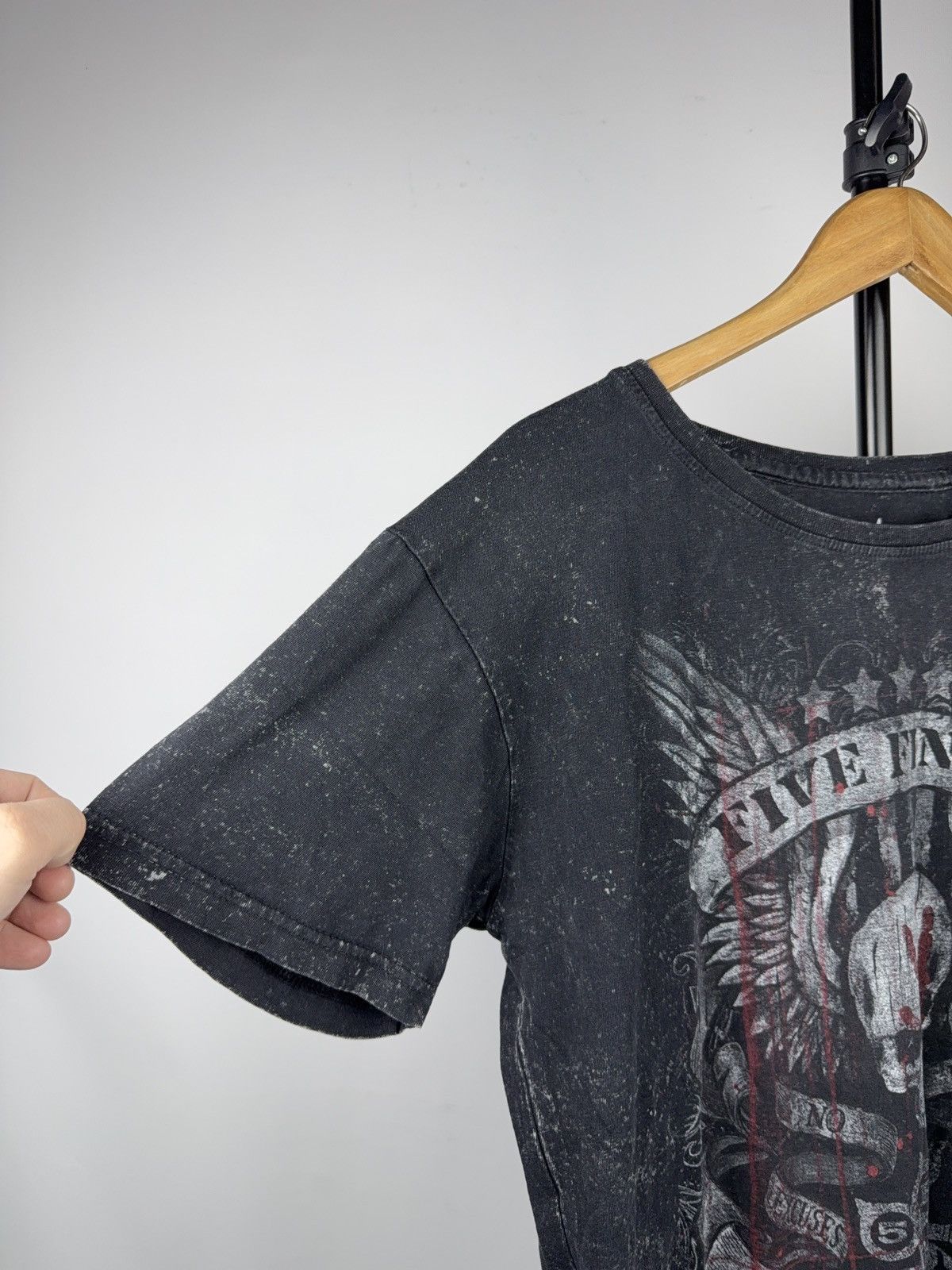 Band Tees 2021 Five Finger Death Punch Skull Acid Wash Band T-Shirt Size US L / EU 52-54 / 3 - 5 Thumbnail