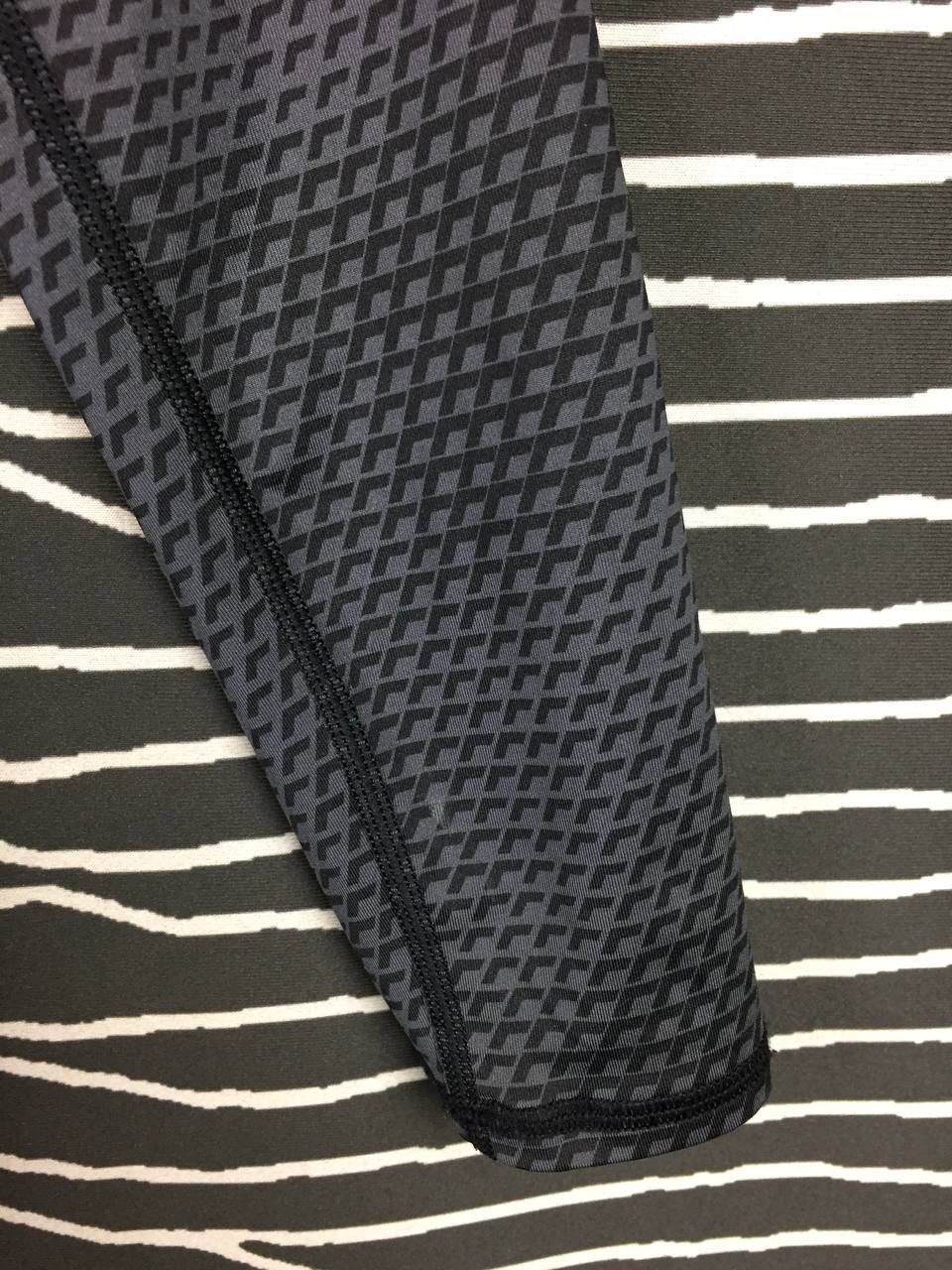 Under Armour Under Armour HeatGear Armour Long Sleeve Compression Tee Size US XS / EU 42 / 0 - 6 Thumbnail