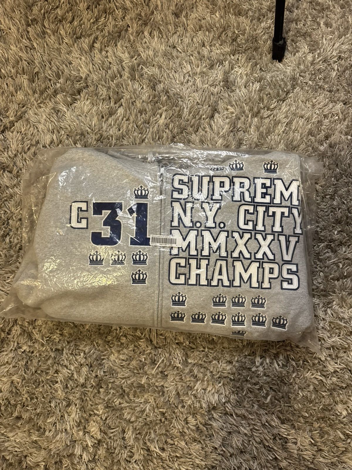 Supreme Supreme Hoodie Size US XL / EU 56 / 4 - 2 Thumbnail