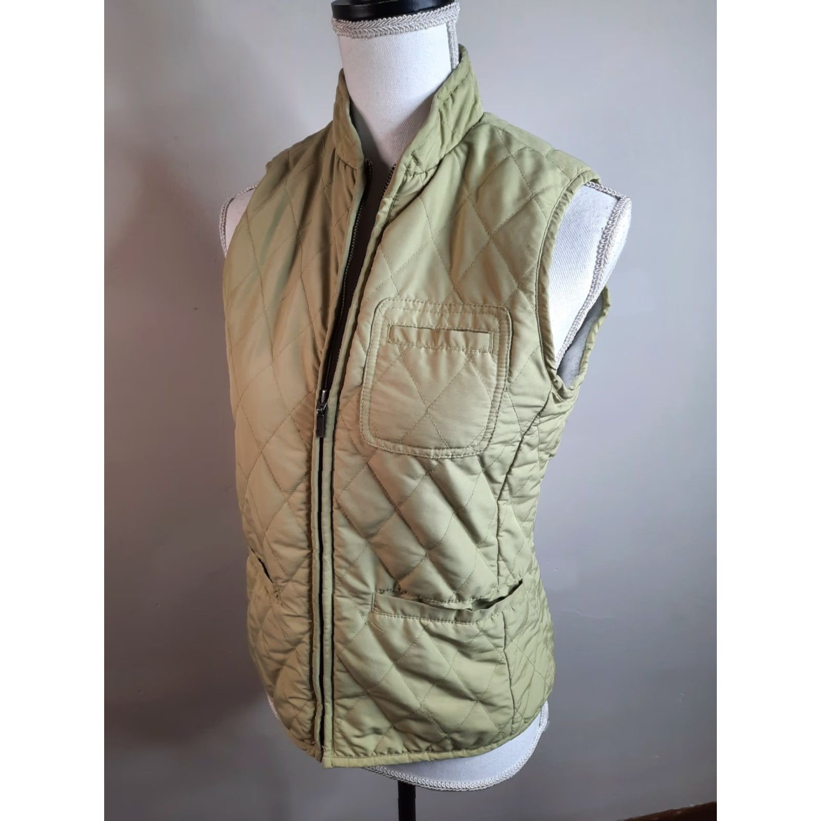 Eddie Bauer VINTAGE? No. Eddie Bauer Vest Women's XS Quilted Full-Zip Fleece Lined Mock Neck Green Jacket Size XS / US 0-2 / IT 36-38 - 5 Thumbnail
