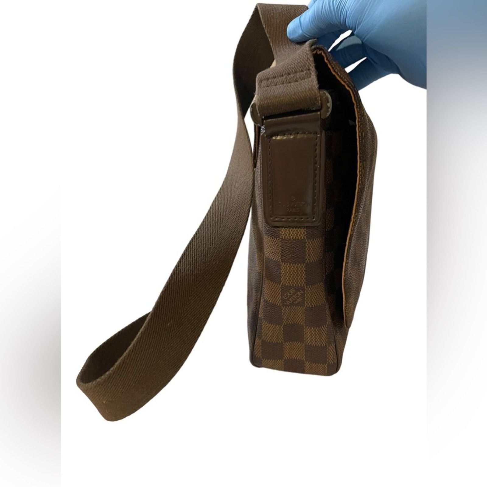Louis Vuitton Louis Vuitton Damier Ebene Canvas District PM Bag Size ONE SIZE - 5 Thumbnail