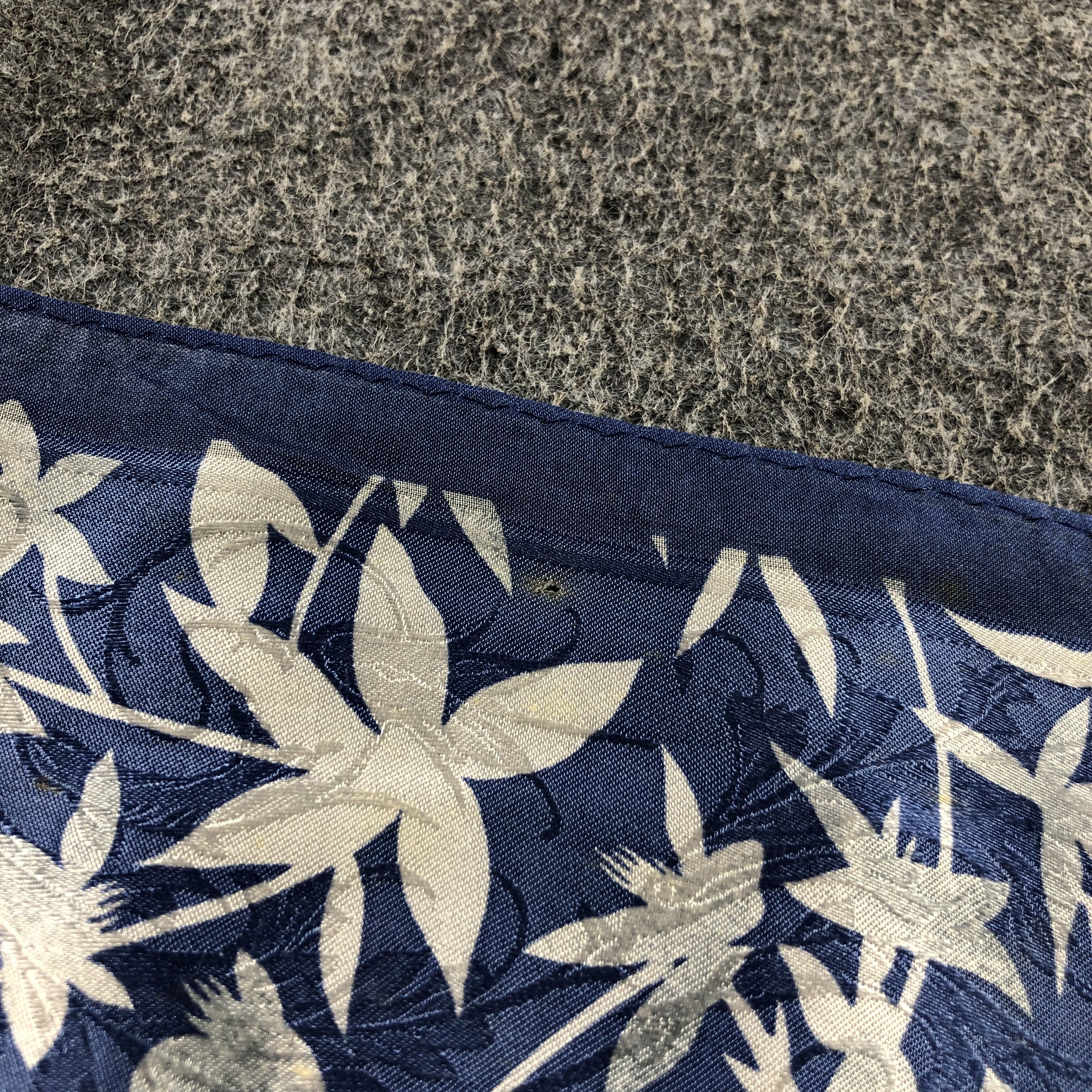 Japanese Brand Vintage Luciano Soprani Floral Silk Scarf M1180 Size ONE SIZE - 14 Thumbnail