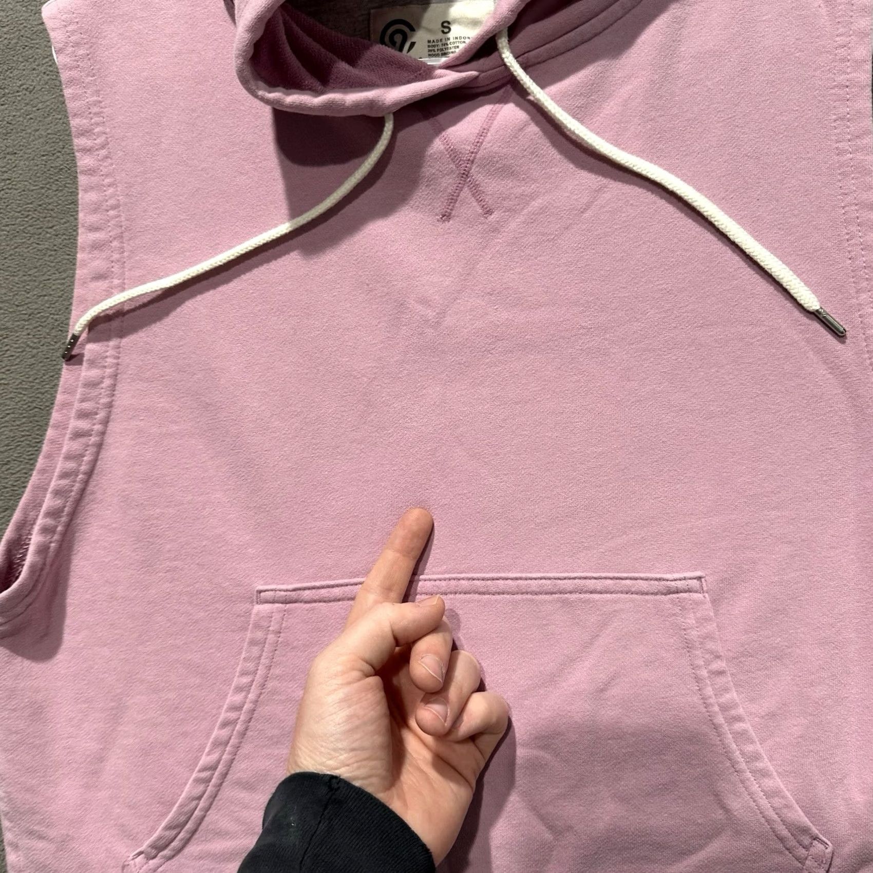 Champion Champion Womens Sleeveless Hoodie Small Pink Pocket Pullover GUC Easy Care Logo Shirt Size S / US 4 / IT 40 - 7 Thumbnail