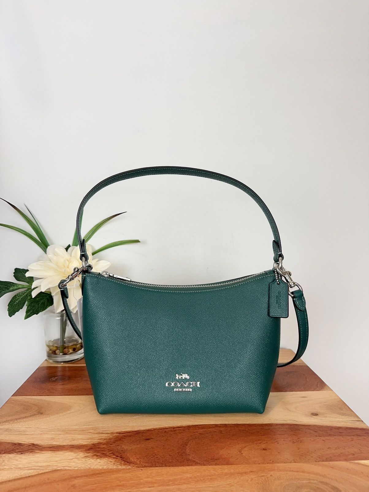 Coach NWT Coach Leather Zip Top Shoulder Bag Size ONE SIZE - 1 Thumbnail