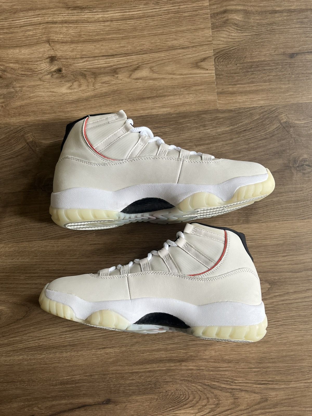 Jordan Brand Nike Air Jordan Retro 11 Platinum Tint Size 9.5 Size US 9.5 / EU 42-43 - 2 Thumbnail