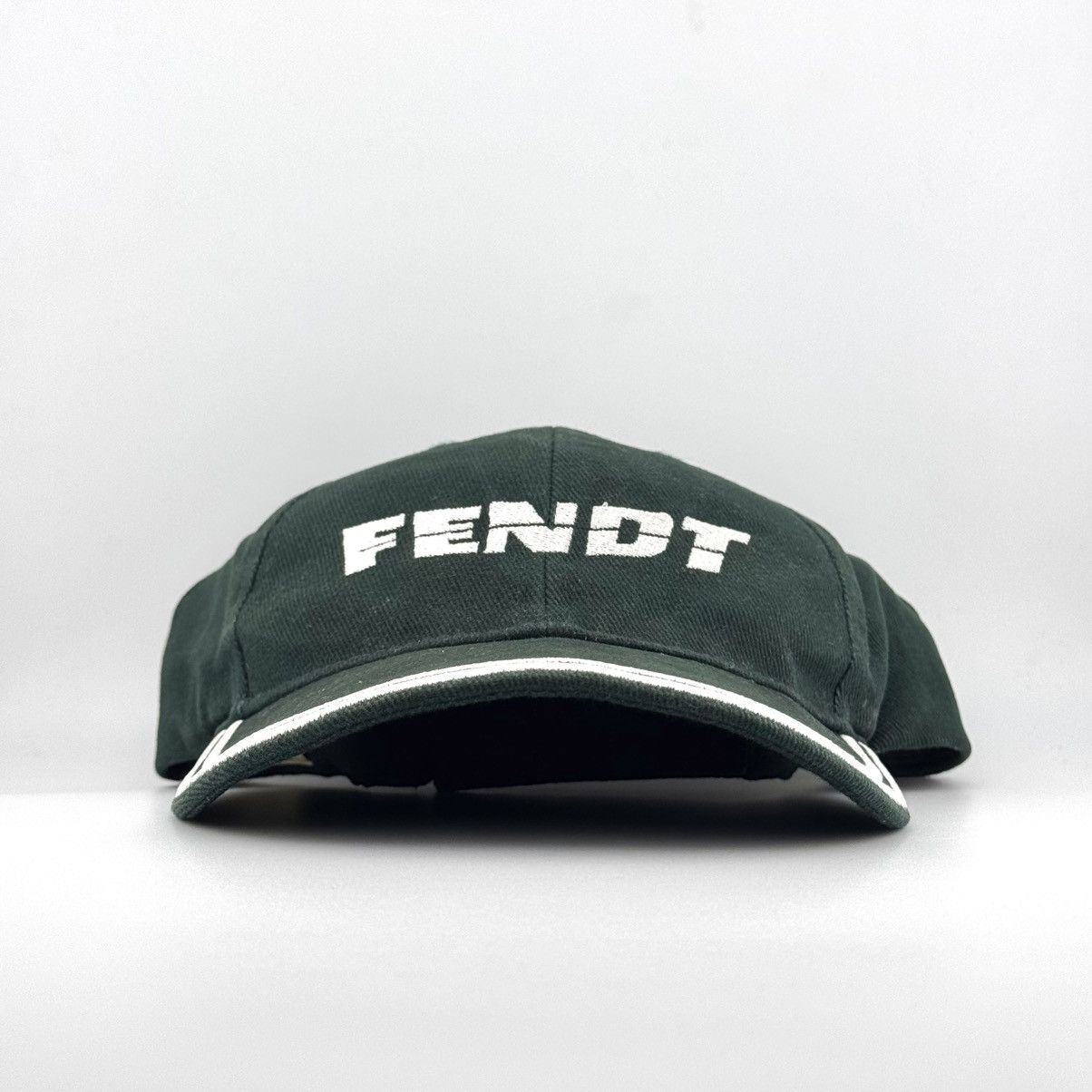 Vintage Vintage Fendt Tractor Cap Green 90s German Industrial Hat Size ONE SIZE - 1 Thumbnail