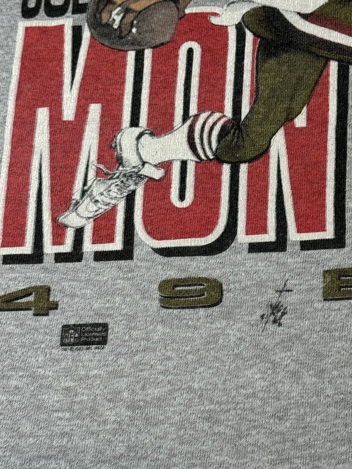 Salem Sportswear × Vintage Vintage 80s Joe Montana Salem Caricature 49ers T Shirt Size US XL / EU 56 / 4 - 4 Thumbnail