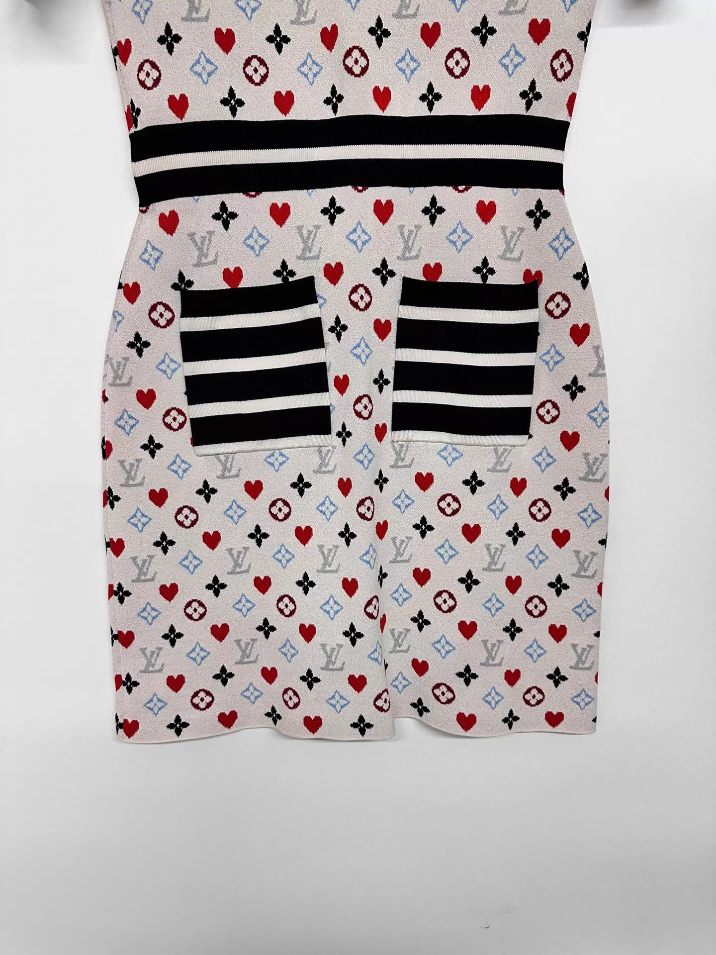 Louis Vuitton Louis Vuitton All Over Print Midi Dress M Size M / US 6-8 / IT 42-44 - 9 Thumbnail