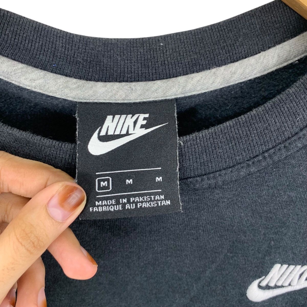 Nike Vintage NIKE SWOOSH Minimalist Embroidered Logo Sweatshirt Size M / US 6-8 / IT 42-44 - 8 Thumbnail