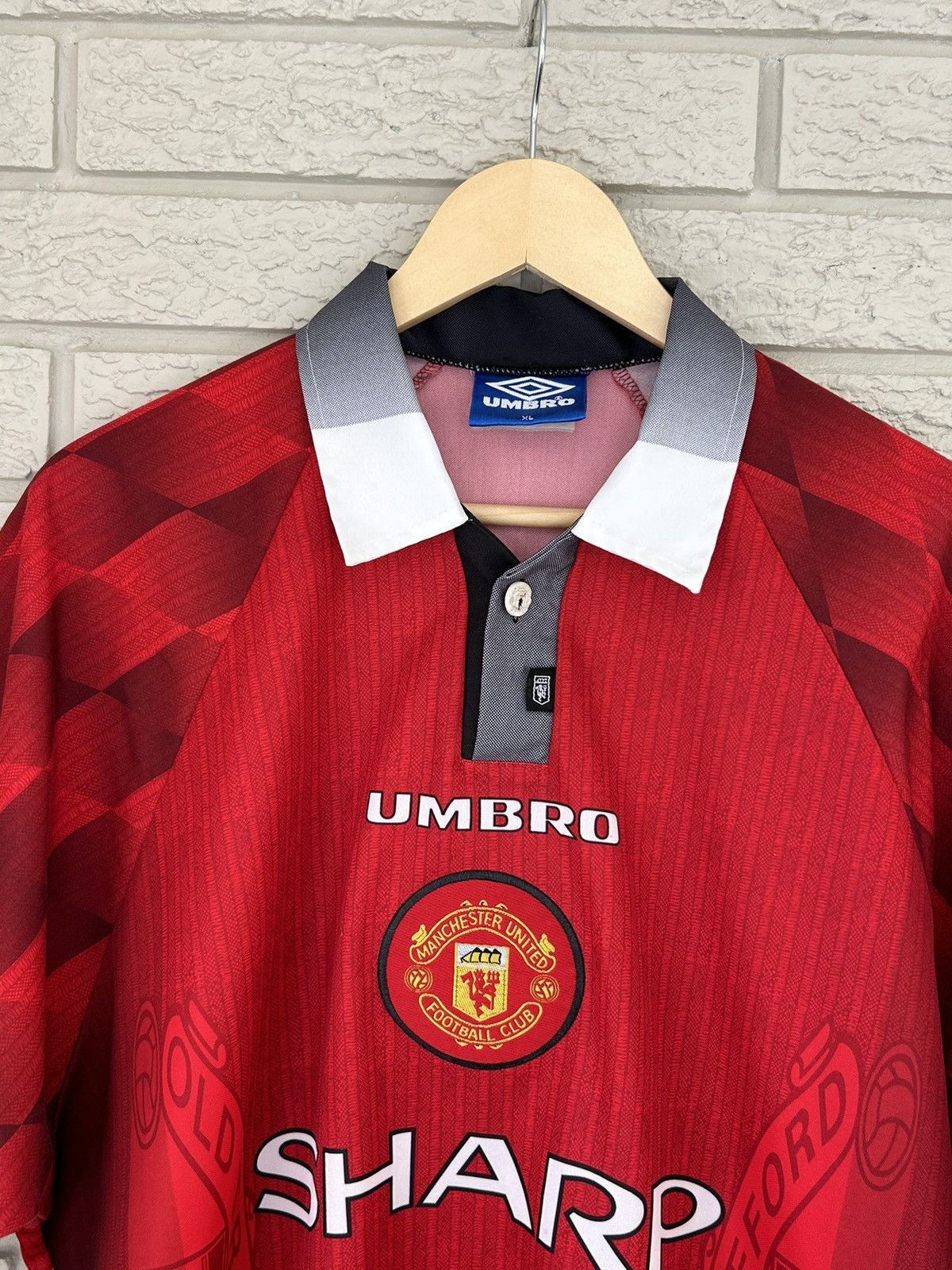 Umbro Vintage Umbro Manchester United 1996 Collared Soccer Jersey Size US XL / EU 56 / 4 - 2 Thumbnail