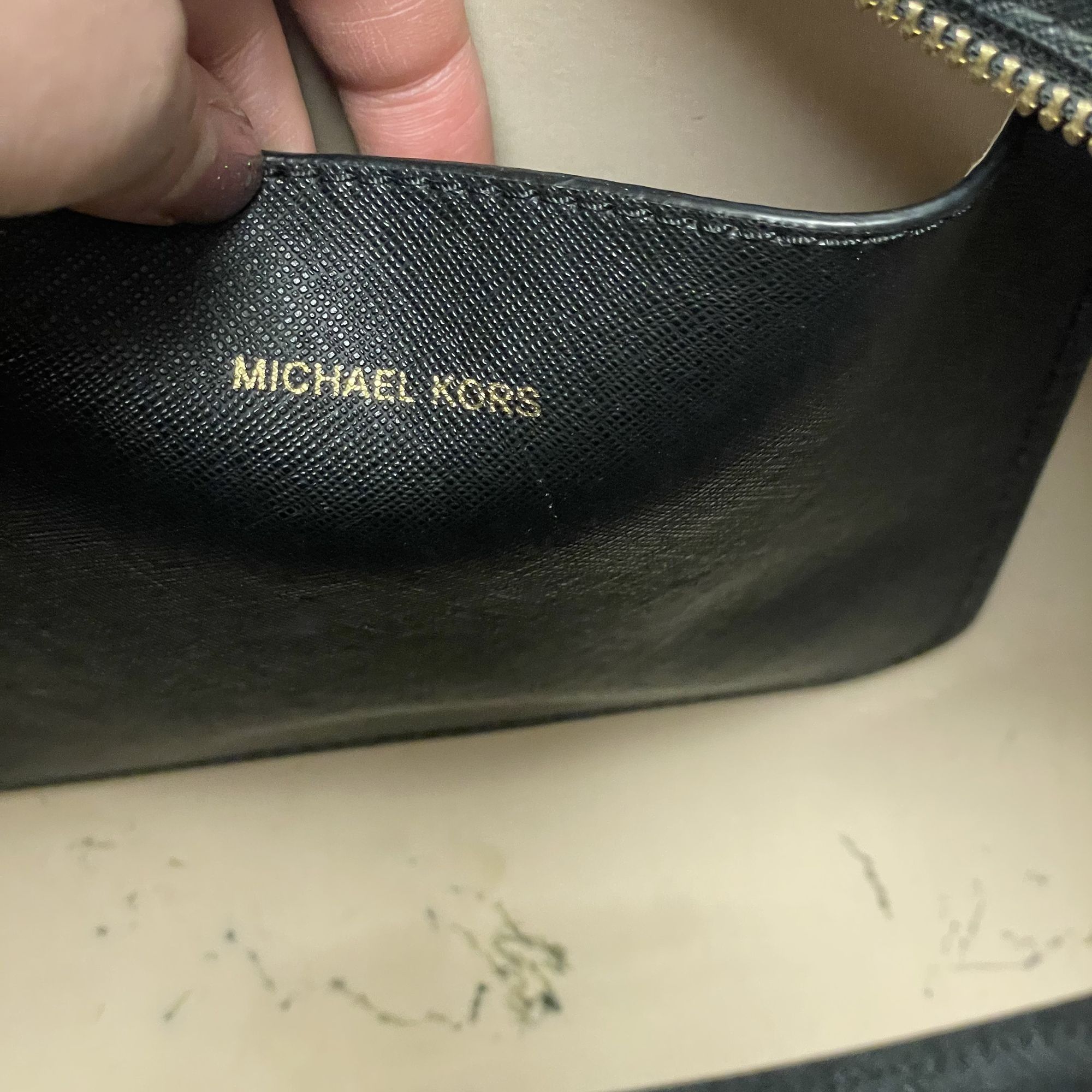 Michael Kors Michael Kors JET SET Gold LOGO Handbag SHOPPER Tote Size ONE SIZE - 13 Thumbnail