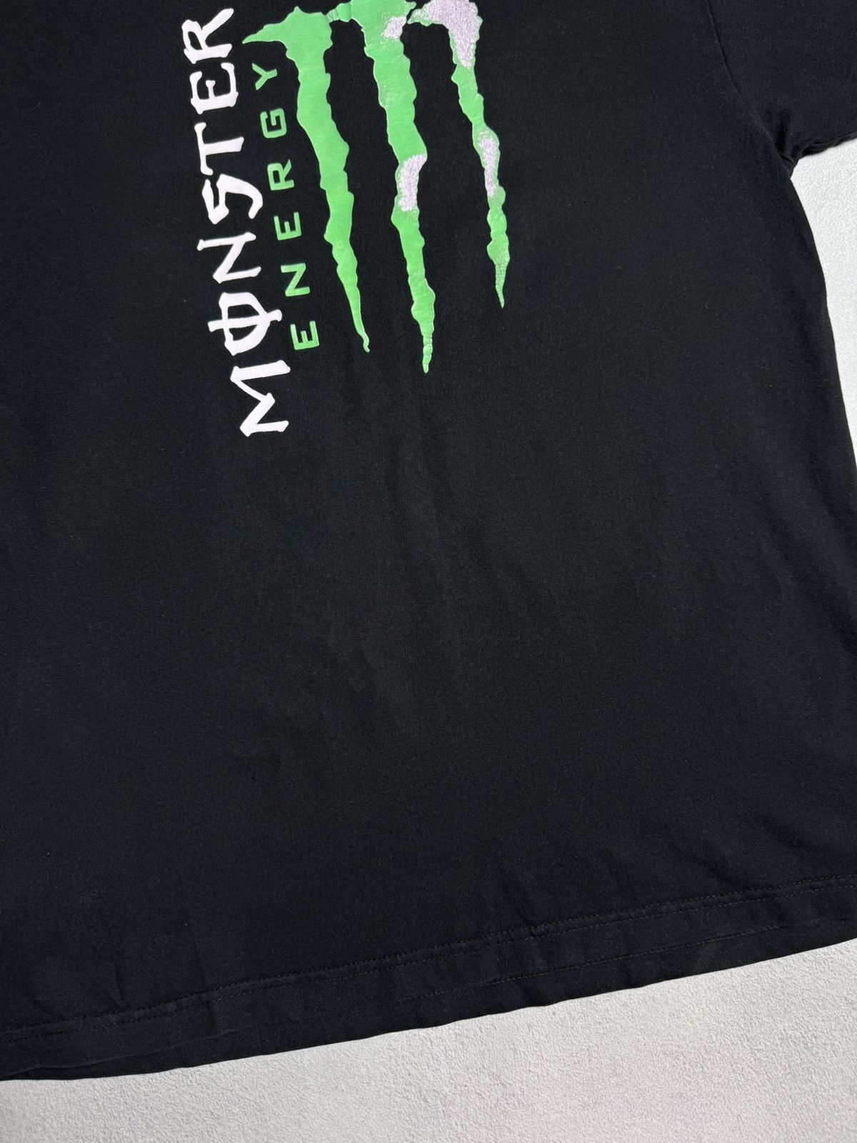 Vintage Monster Energy Big Logo T-Shirt Size US L / EU 52-54 / 3 - 4 Thumbnail