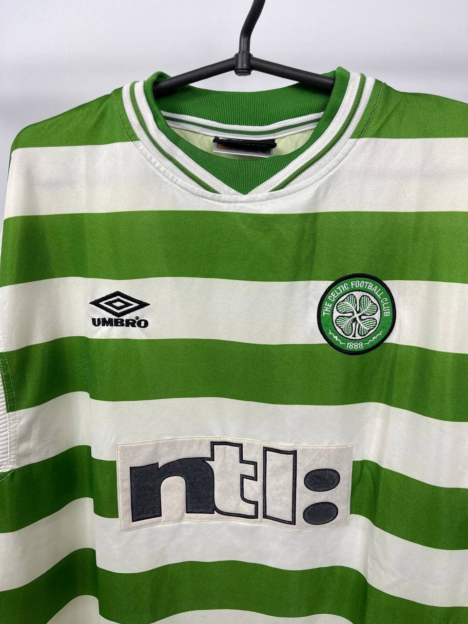 Umbro Celtic Home football shirt 2001 Soccer Umbro Jersey Size XL Size US XL / EU 56 / 4 - 3 Thumbnail