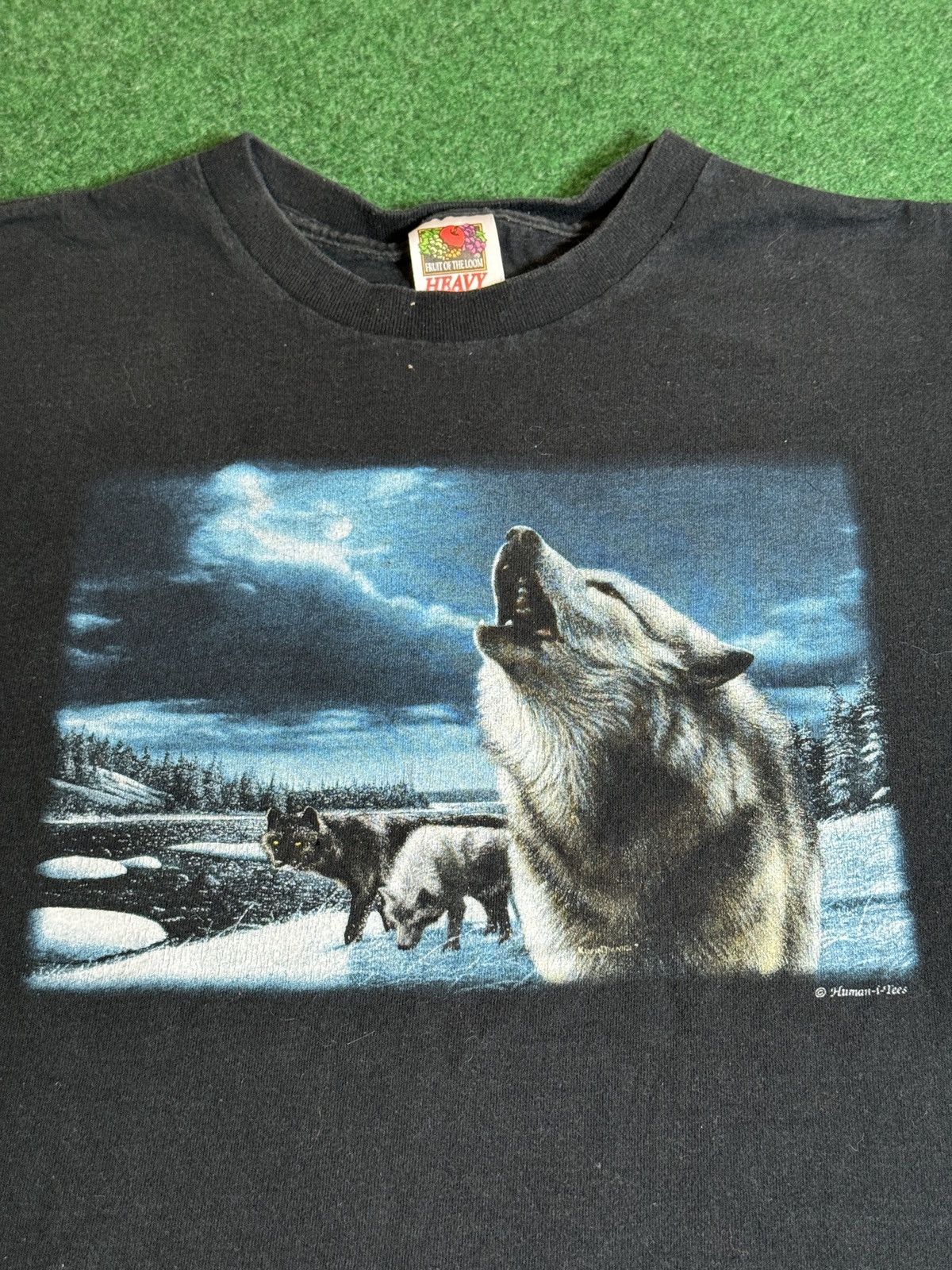 Vintage Vintage 90s Wolf Pack Wolves Howling Nature T Shirt Size M / US 6-8 / IT 42-44 - 2 Thumbnail