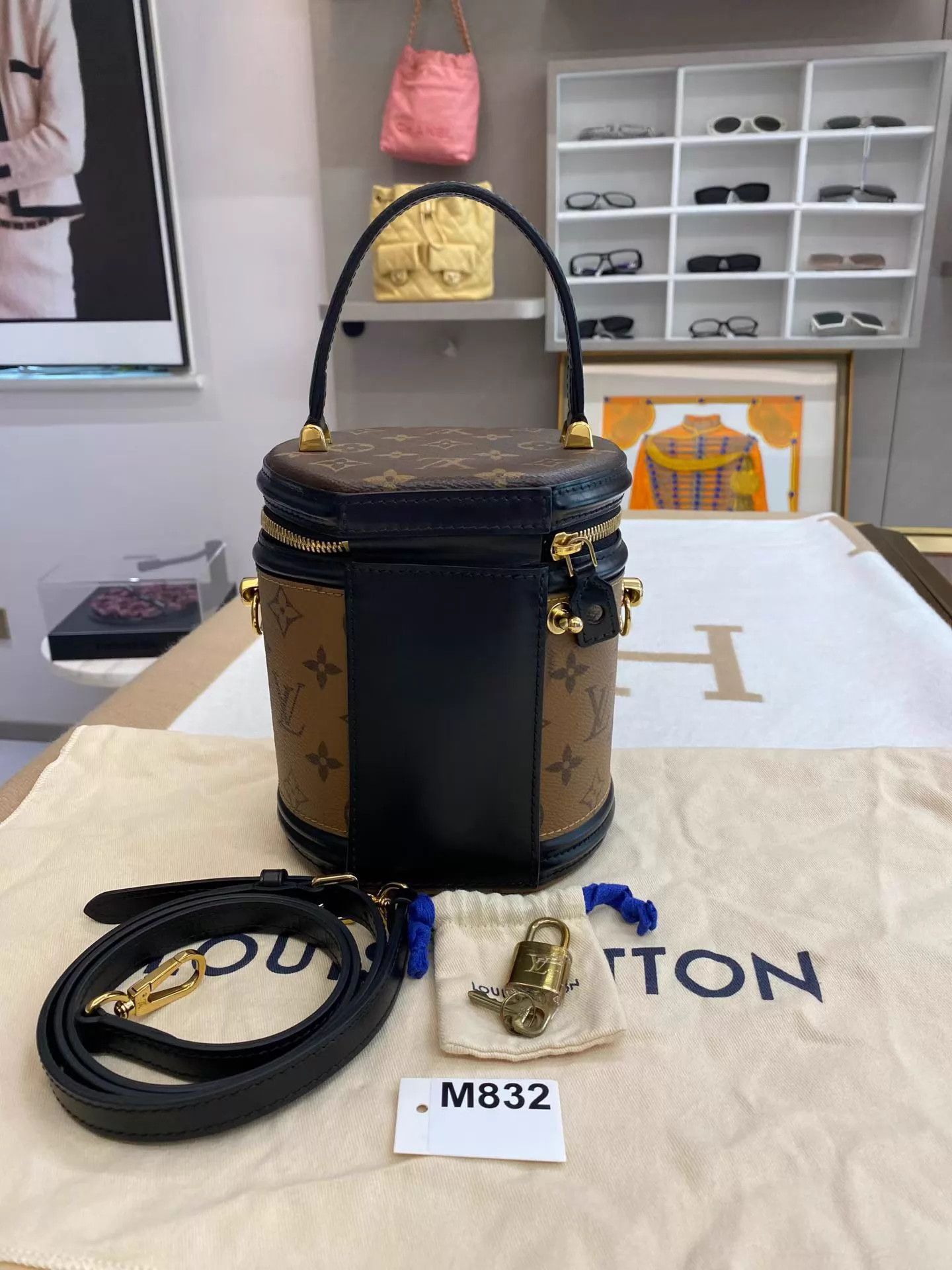 Louis Vuitton LV Monogram Noé Strap Chip Near New M832 Size ONE SIZE - 3 Thumbnail