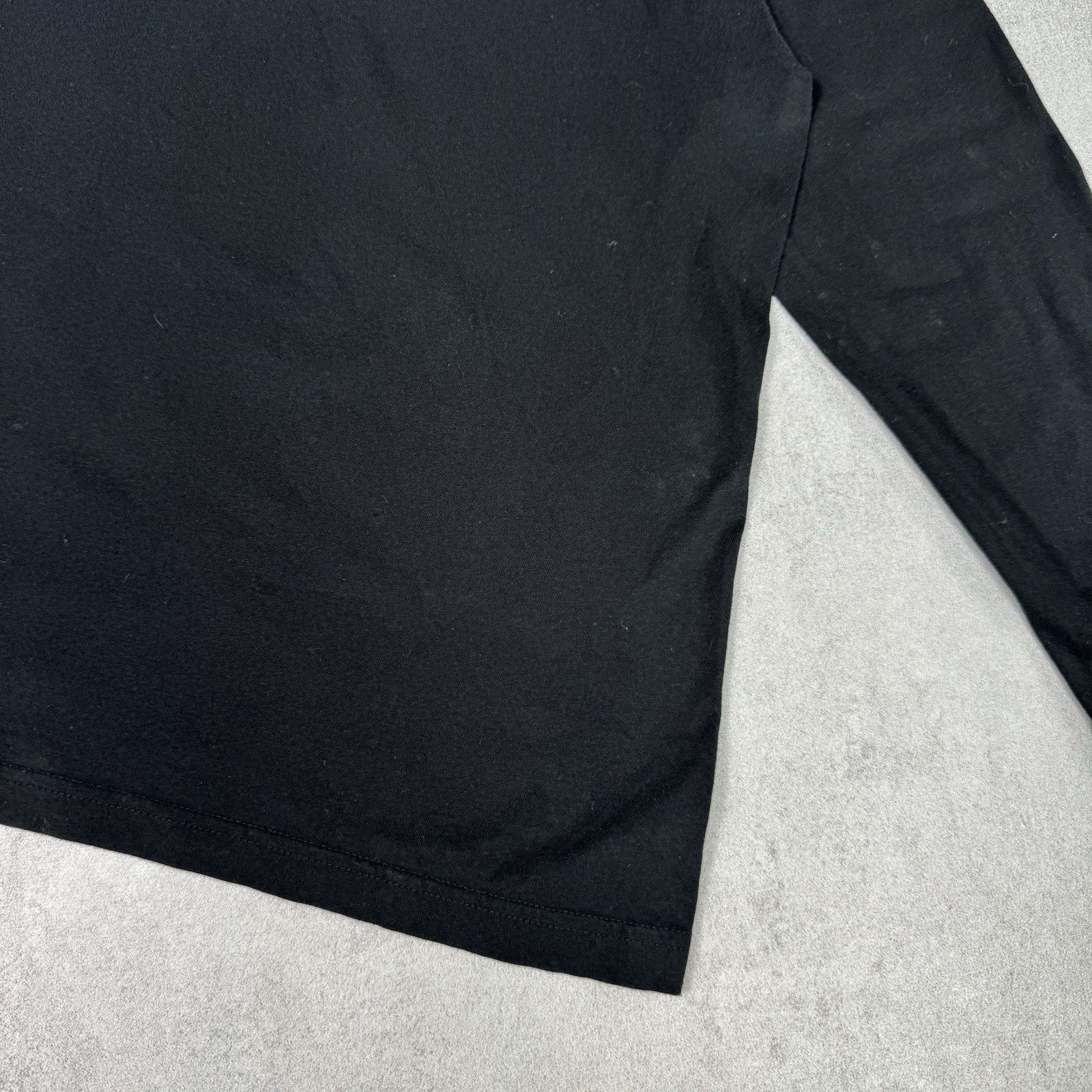Vintage Massive Attack Band Long Sleeve Band Tvshirt Size S Black Size US S / EU 44-46 / 1 - 24 Thumbnail