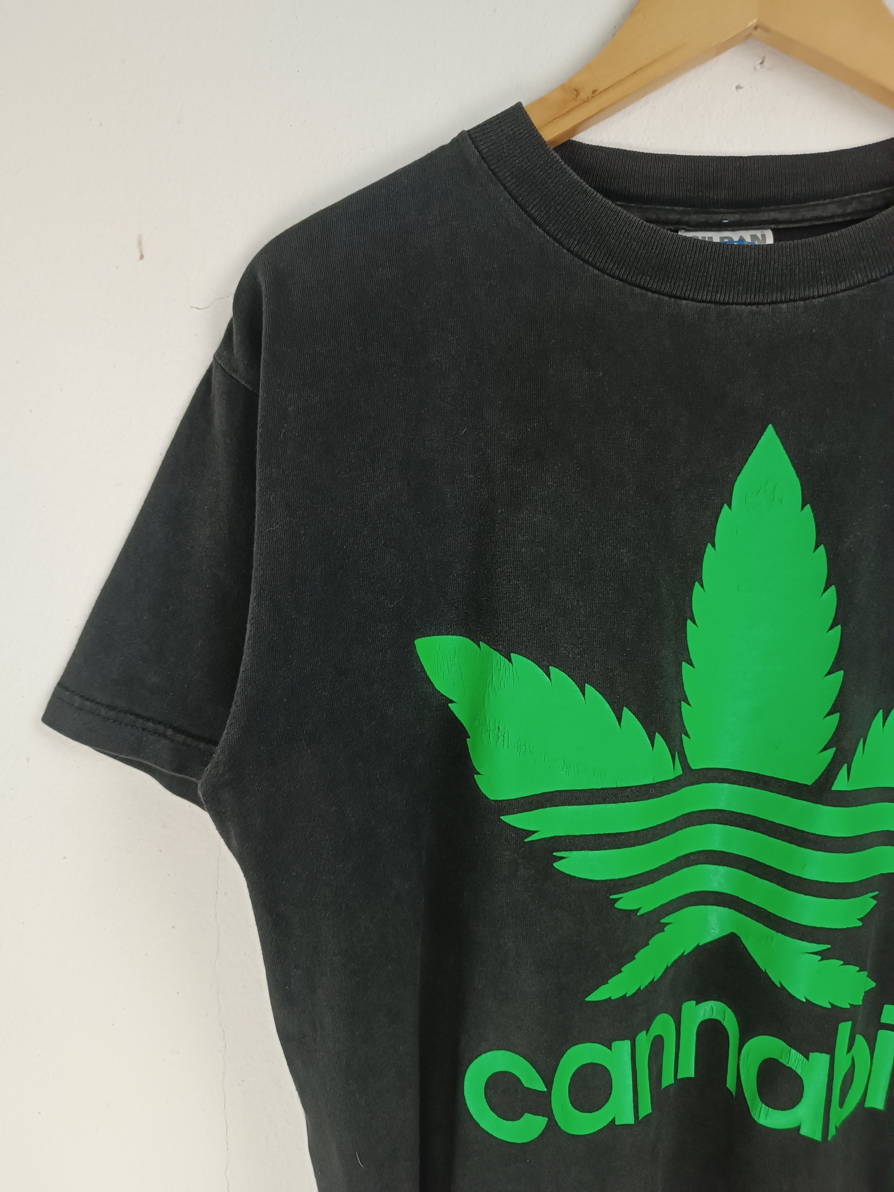 Vintage VINTAGE 2000s CANNABIS ADIDAS PARODY FUNNY HUMOR ADULTS TEE Size US M / EU 48-50 / 2 - 4 Thumbnail