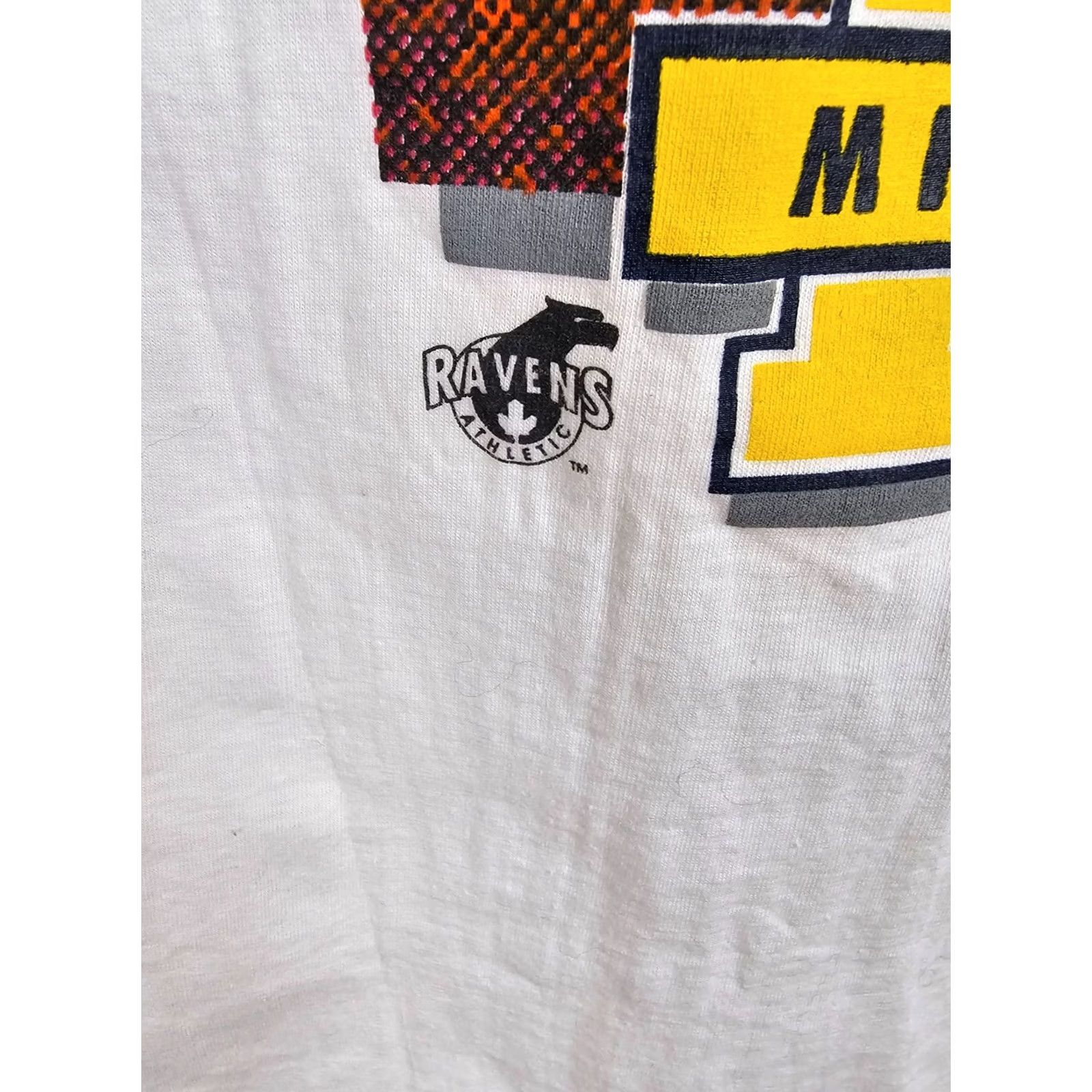 Vintage VINTAGE MICHIGAN WOLVERINES NCCA FOOTBALL WHITE COTTON T-SHIRT XL Mens Size US XL / EU 56 / 4 - 3 Thumbnail